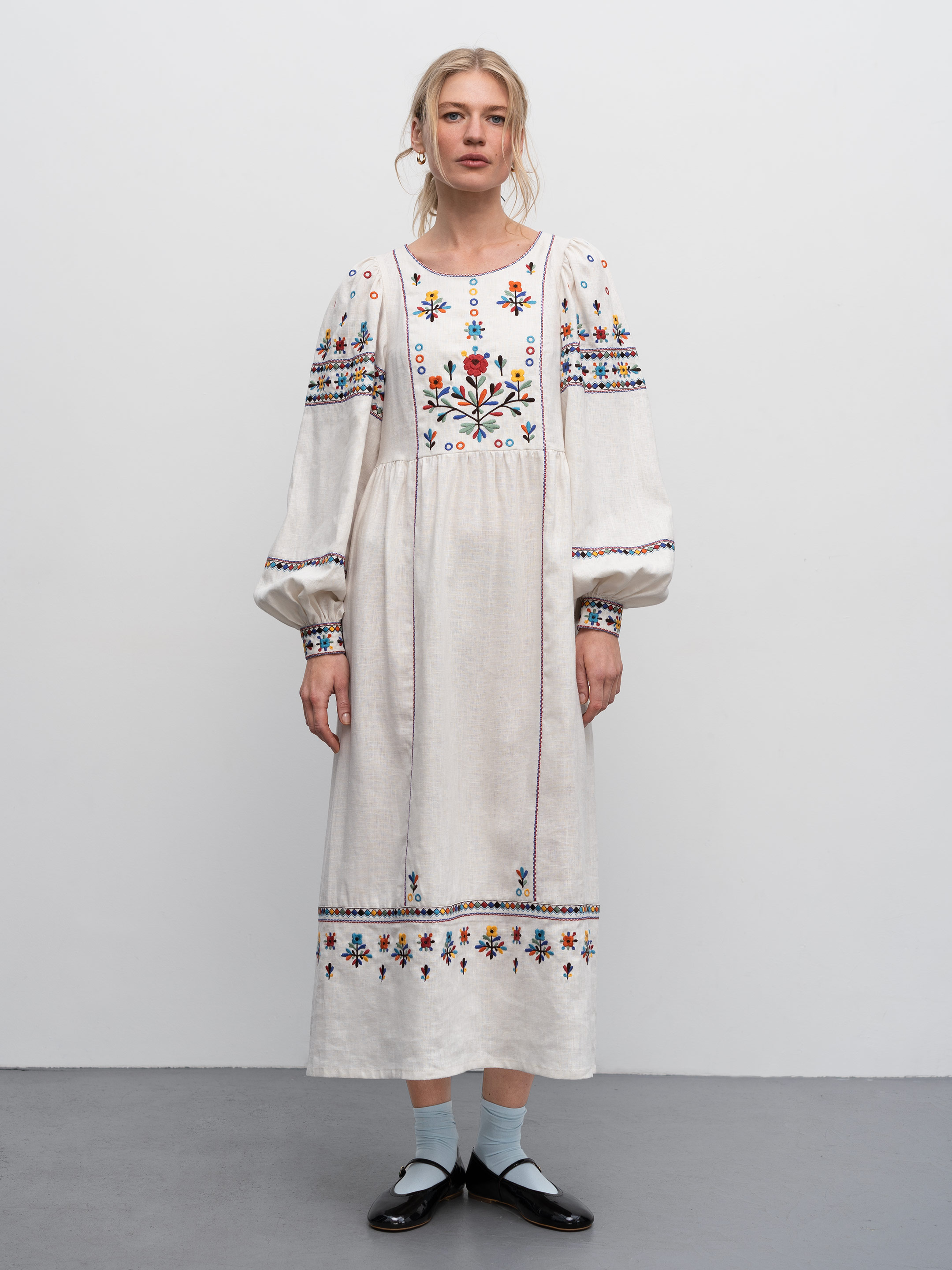 Long embroidered linen dress with yavorivsky ornament Yaryna - photo 1