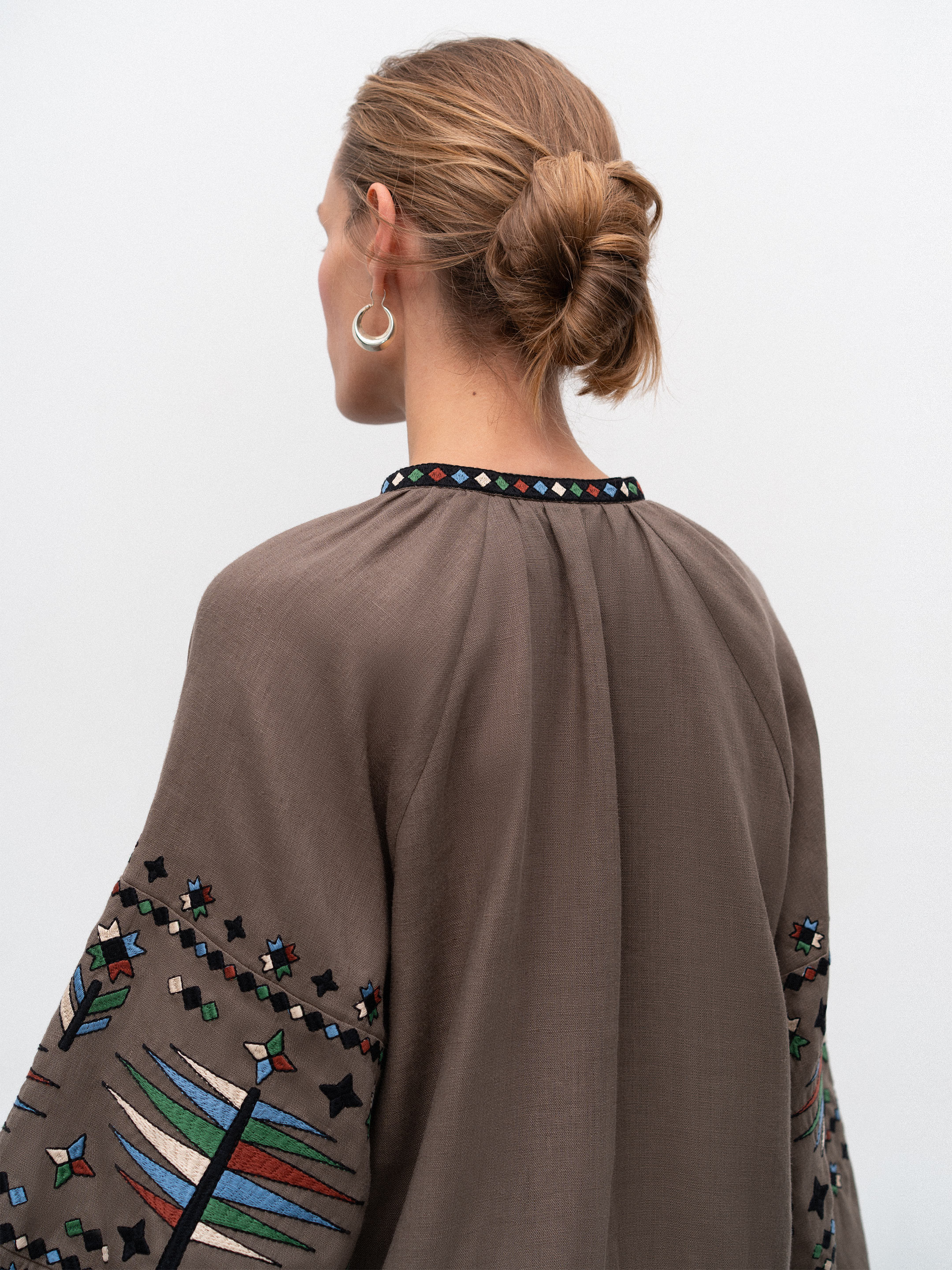 Women's embroidered shirt with geometric embroidery Melanka Temna - photo 2