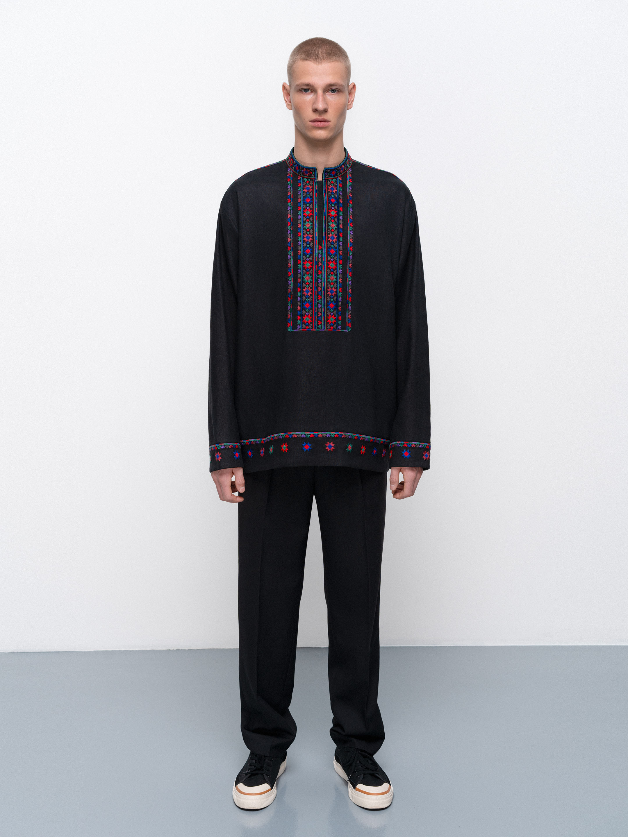 Men's embroidered jacket with a contrasting ornament Shchedryi Vechir - photo 1