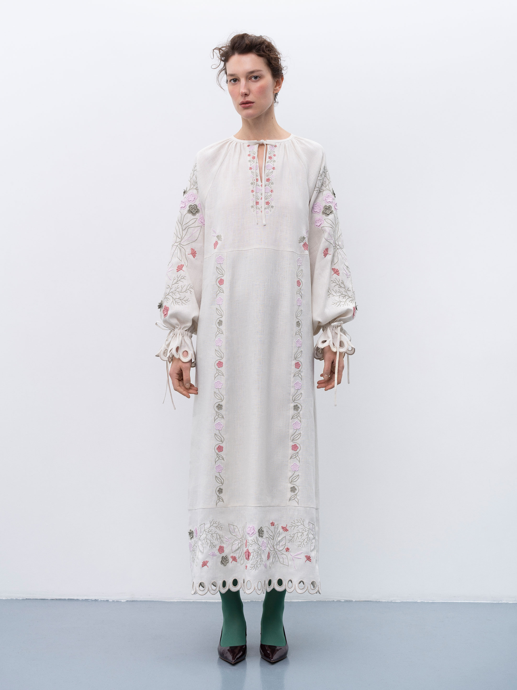 Long linen embroidered dress with floral by the motives of Rozmay - photo 1