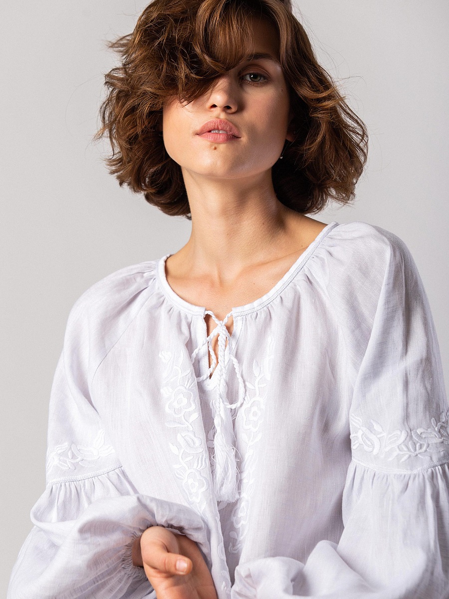 White blouse with white floral embroidery Pure [0]