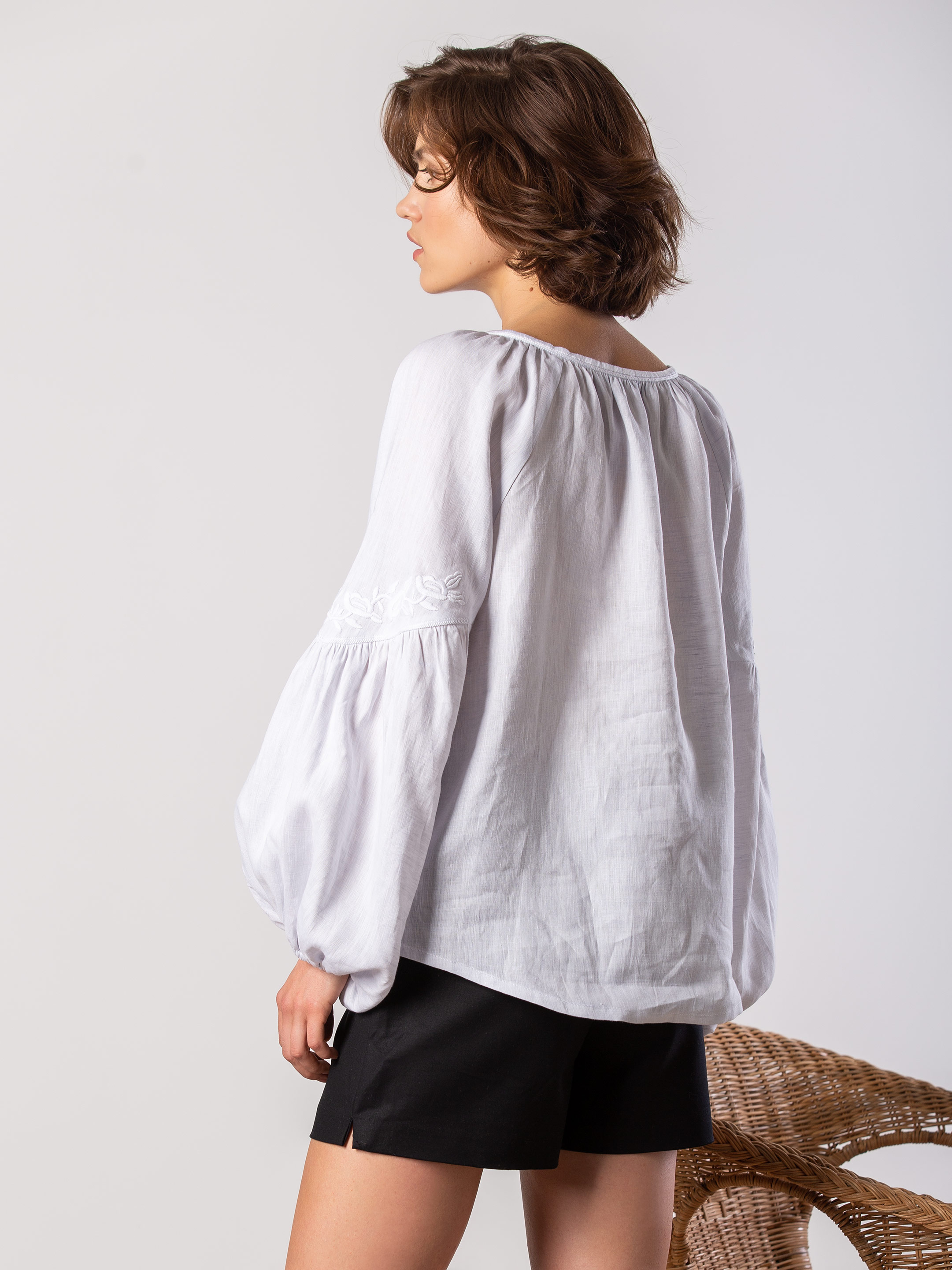 Light grey blouse with white floral embroidery Pure - photo 2