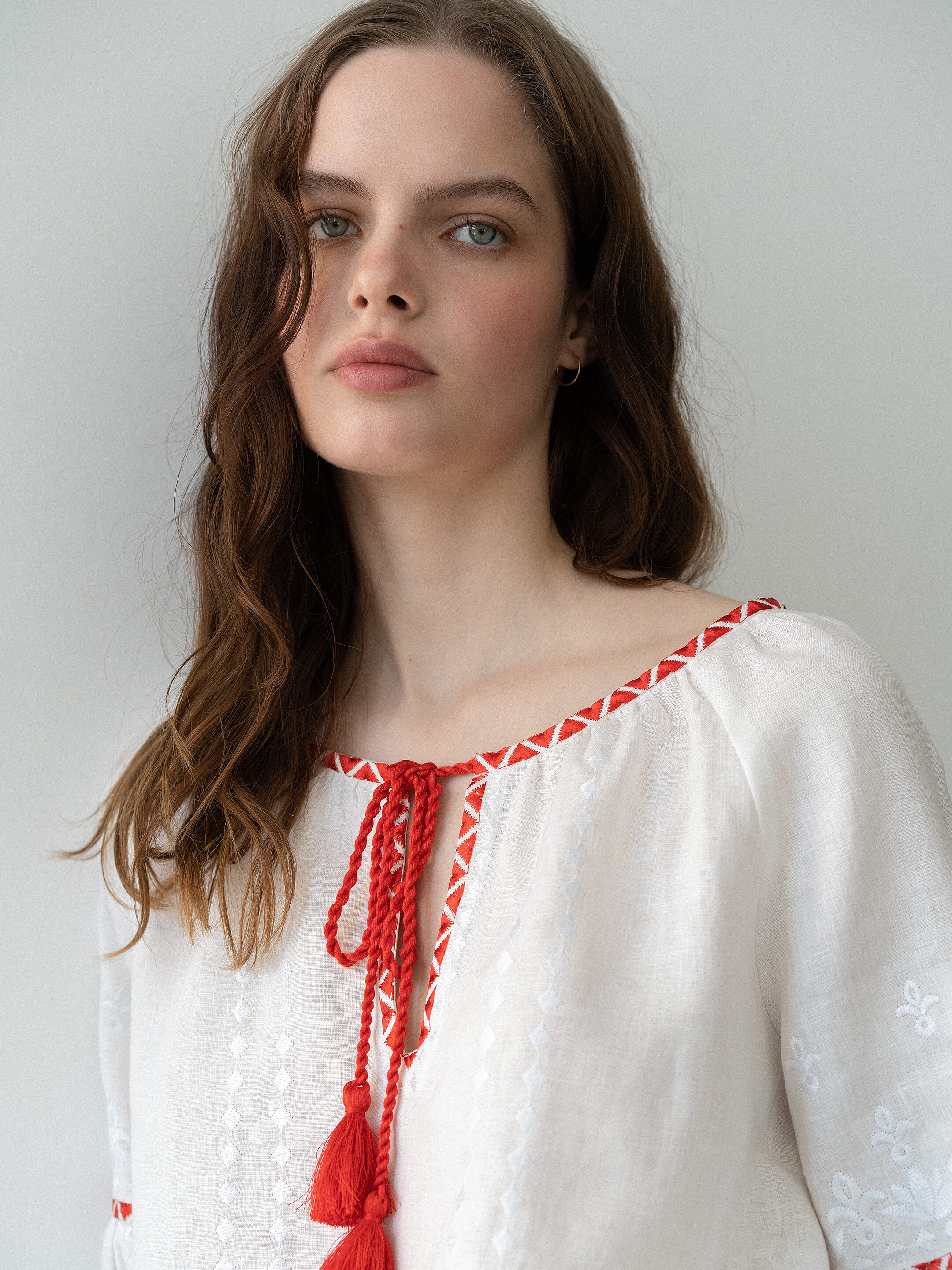 Linen blouse with red and white embroidery Elin cheap
