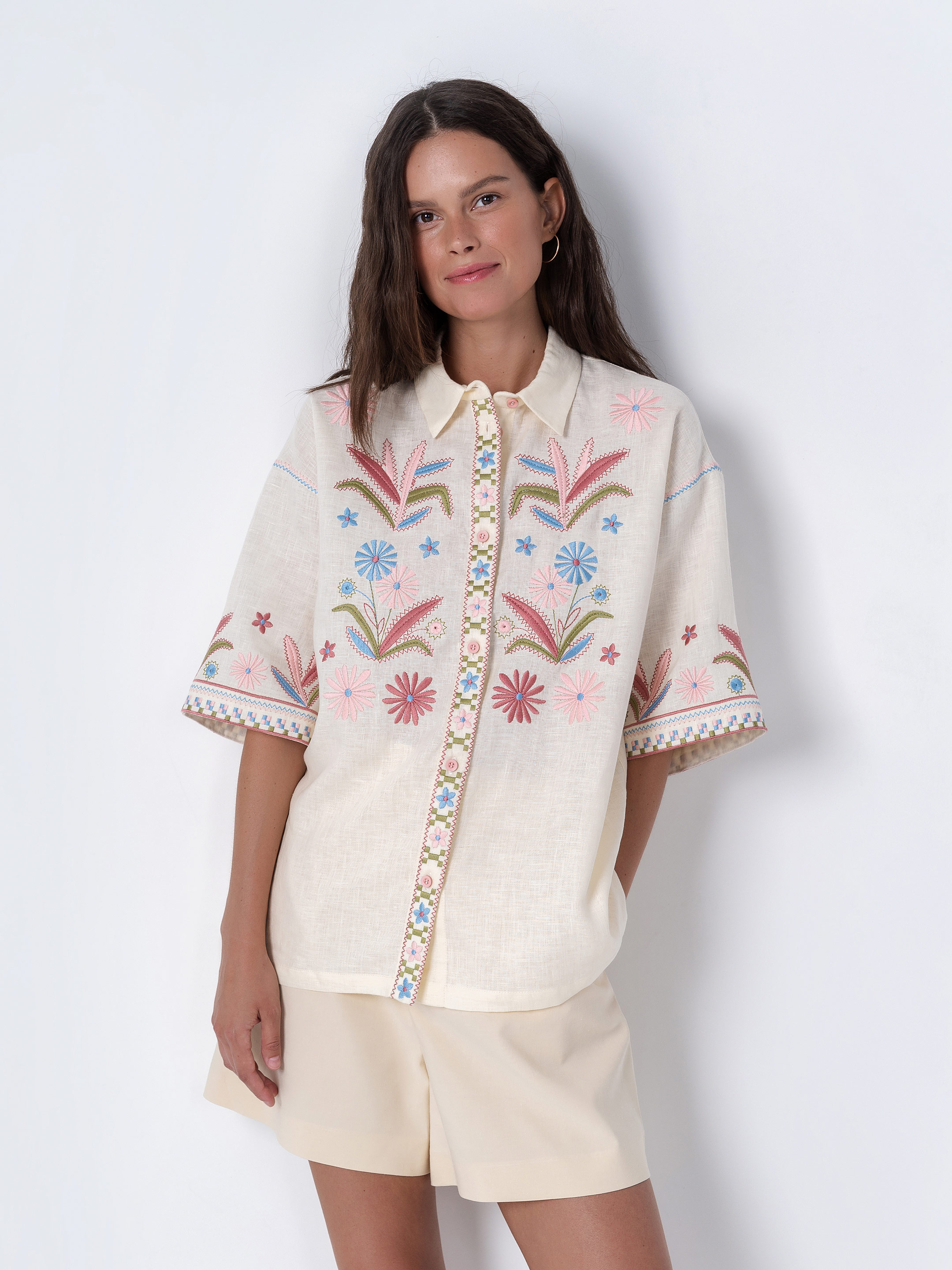 Linen shirt with floral embroidery Veselka - photo 1