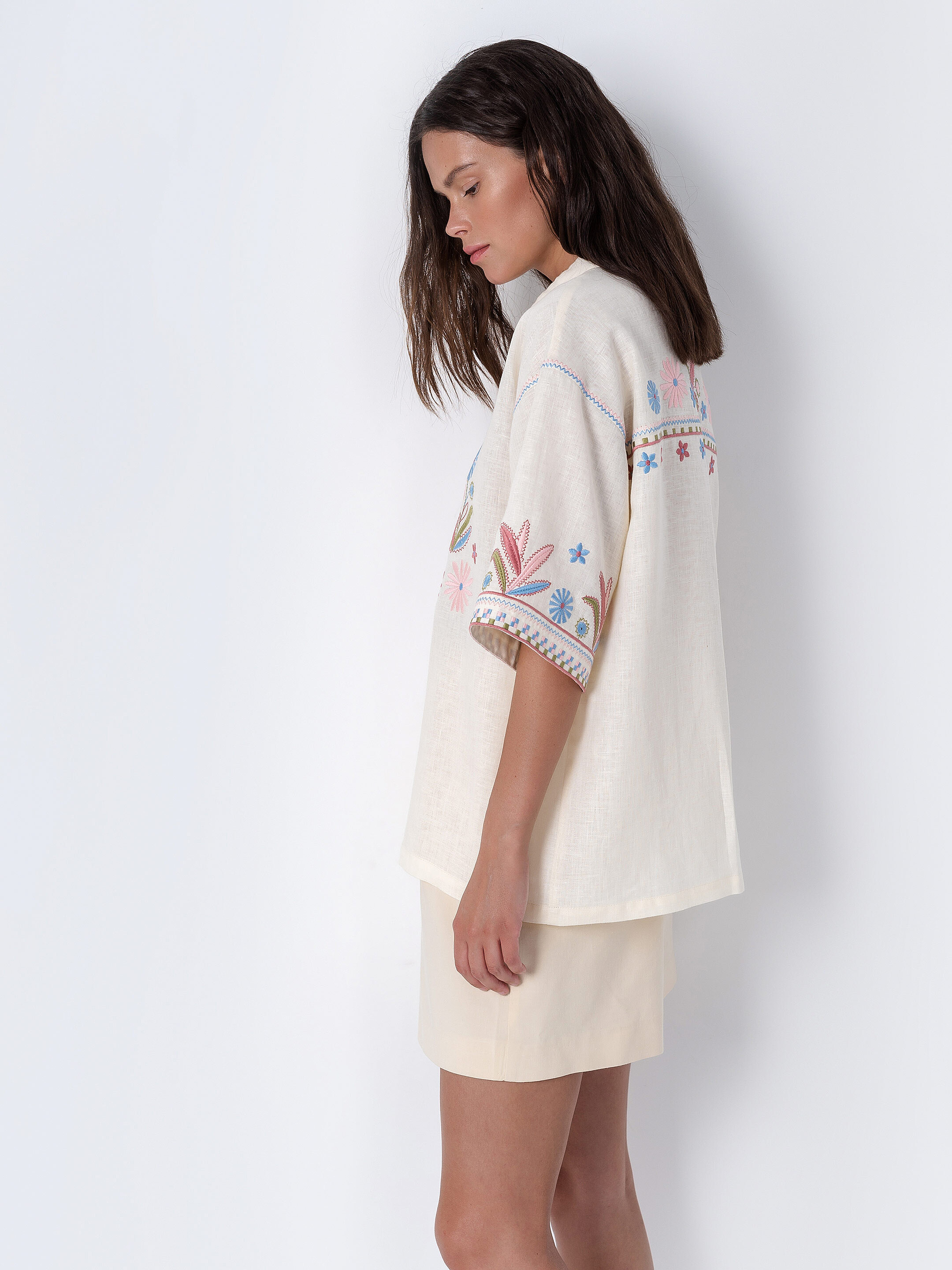 Linen shirt with floral embroidery Veselka choose