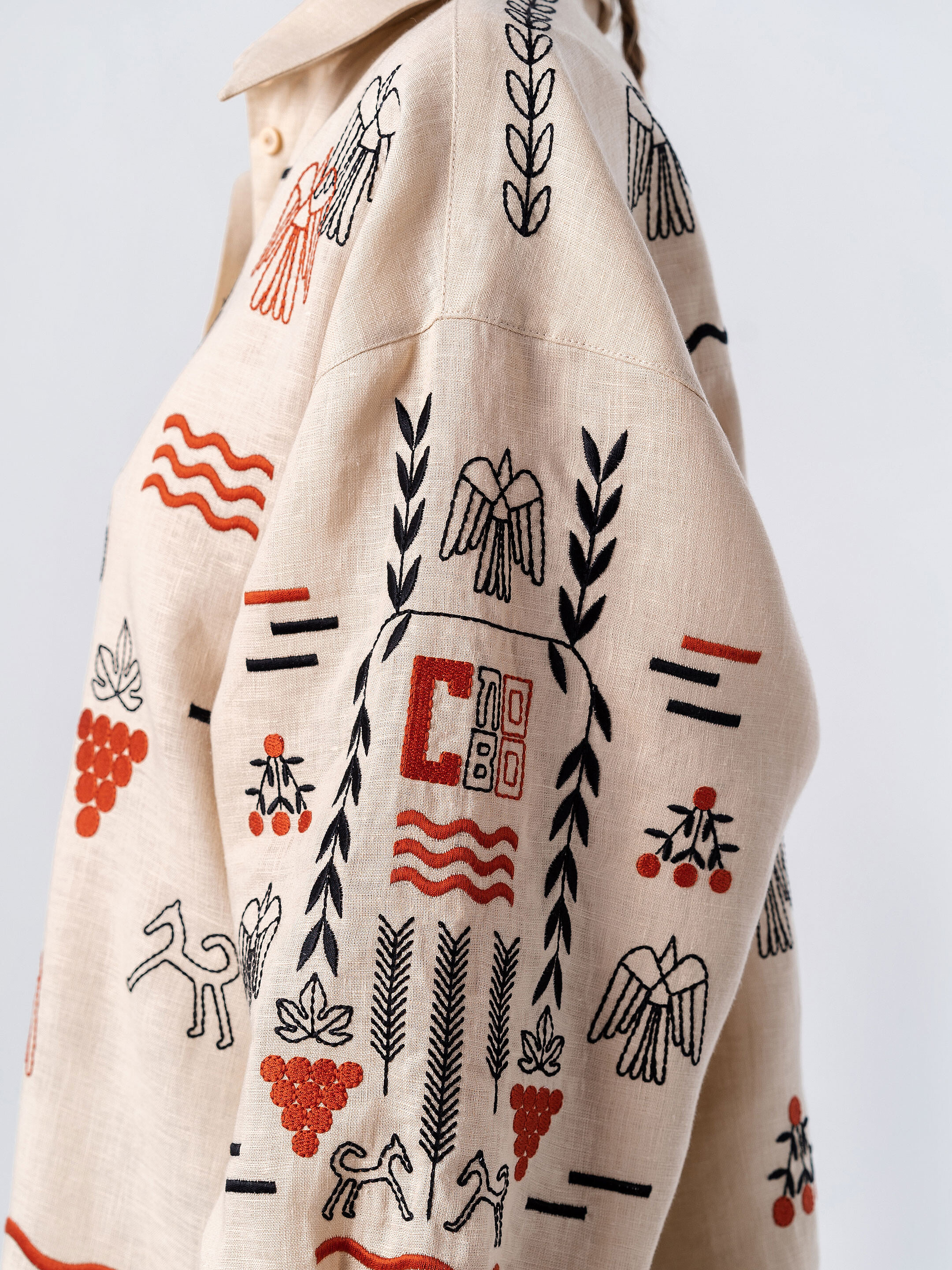 Beige linen embroidered shirt SLOVO choose
