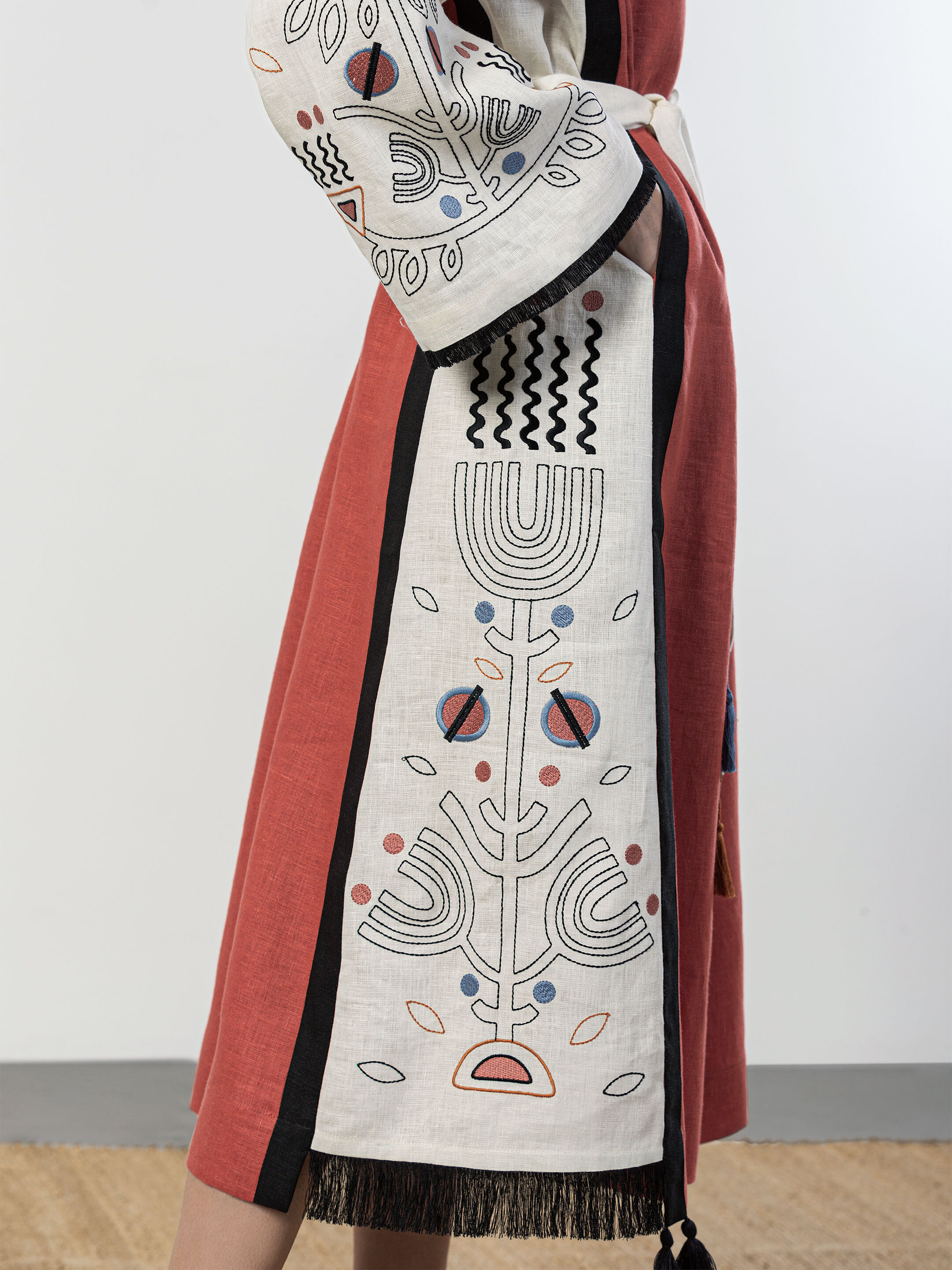 Long linen embroidered dress Cometa Red photo