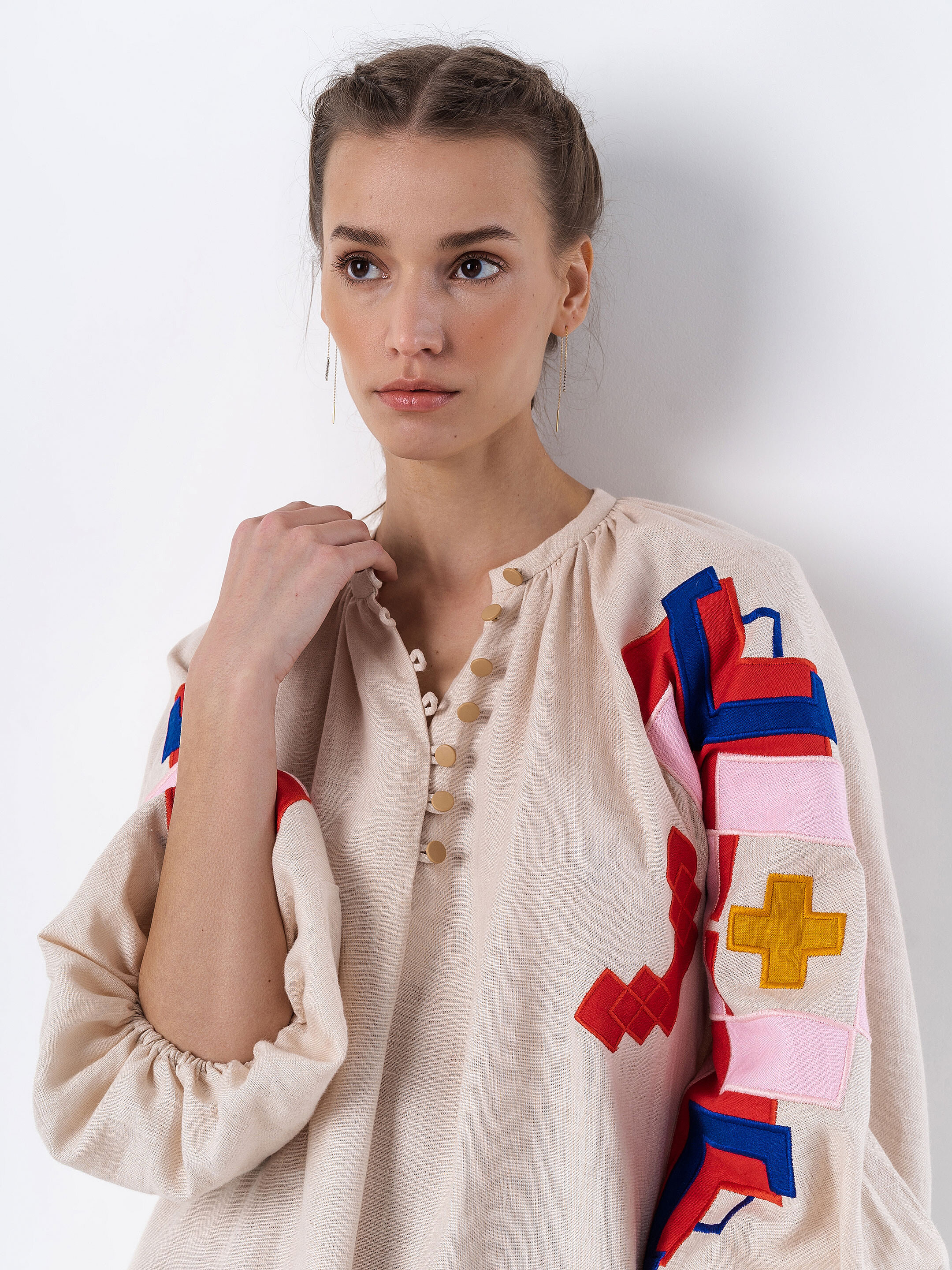 Light linen dress with applique Eva cheap