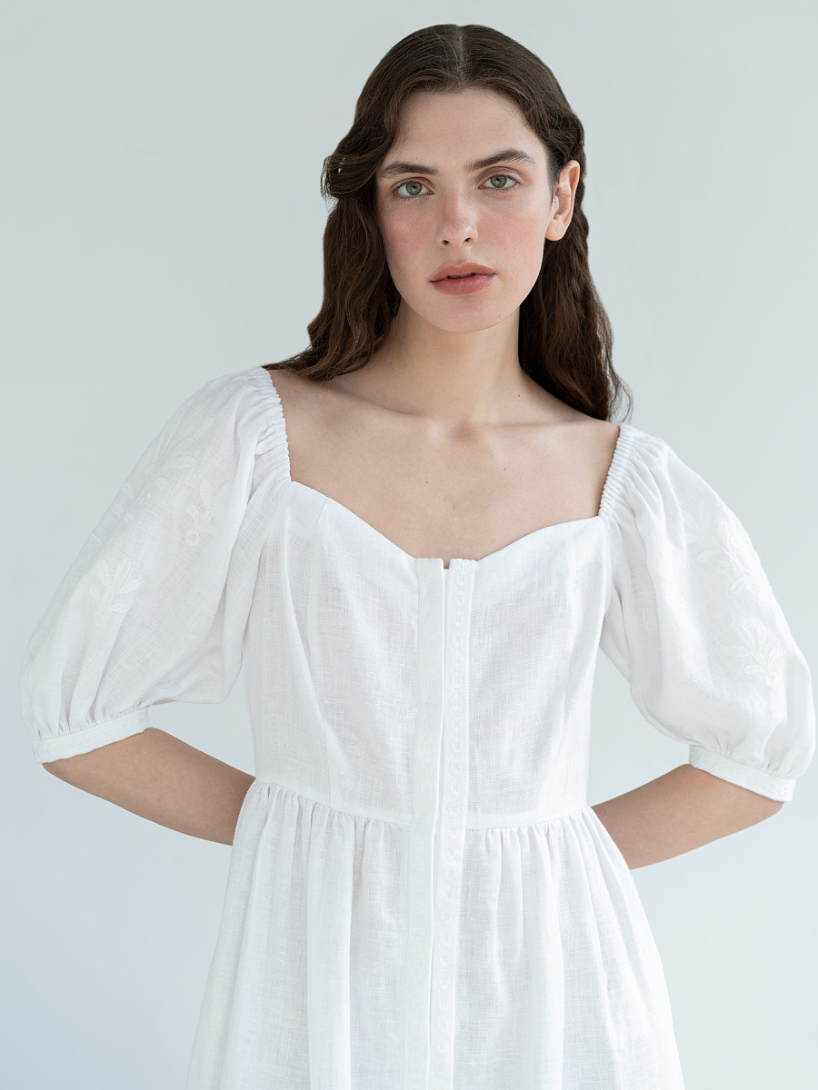 White linen dress with with embroidery in tone Magnolia [0]