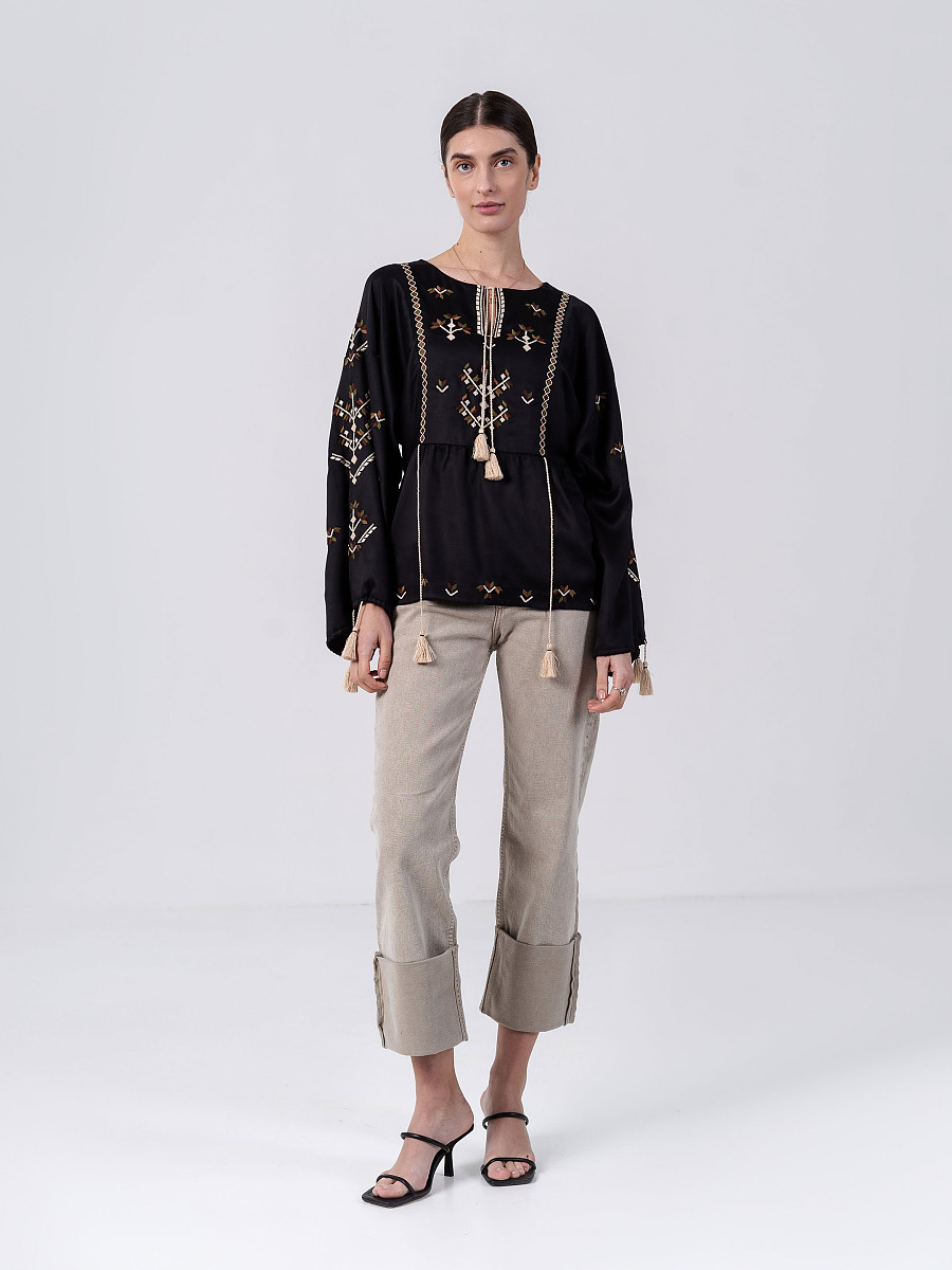 Lightweight free-cut blouse with ornaments Indi [0]