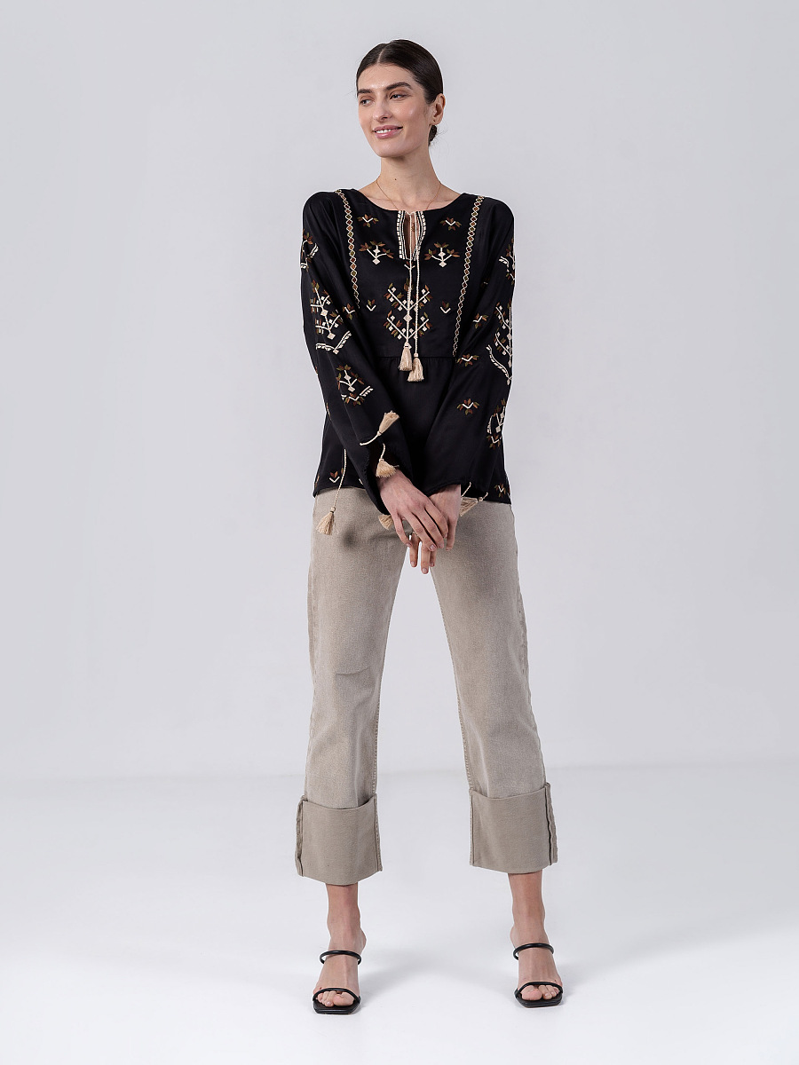 Lightweight free-cut blouse with ornaments Indi [0]