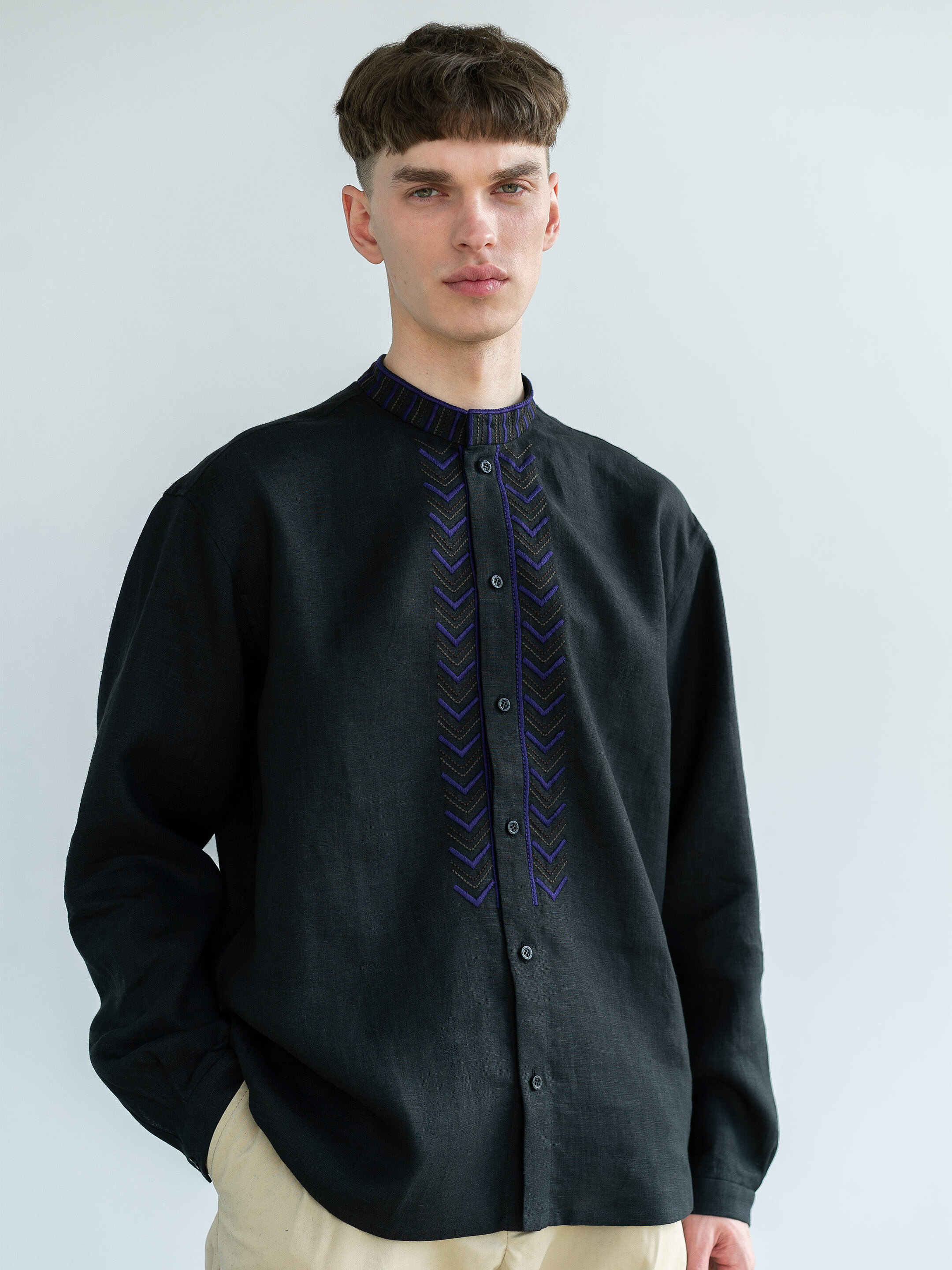 Black linen shirt with embroidery Victory ціна