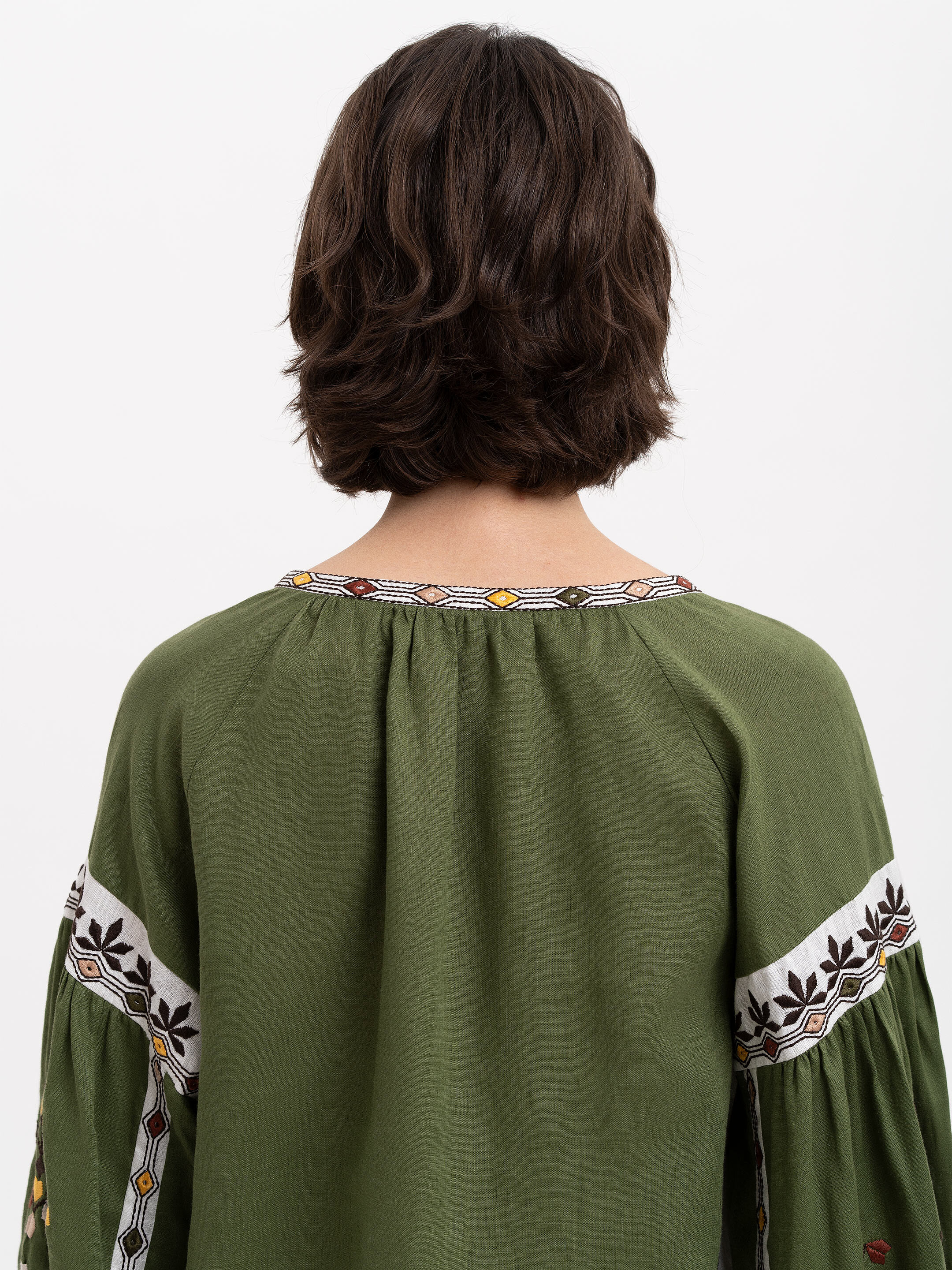 Embroidered shirt with floral ornaments Kashtan sizes