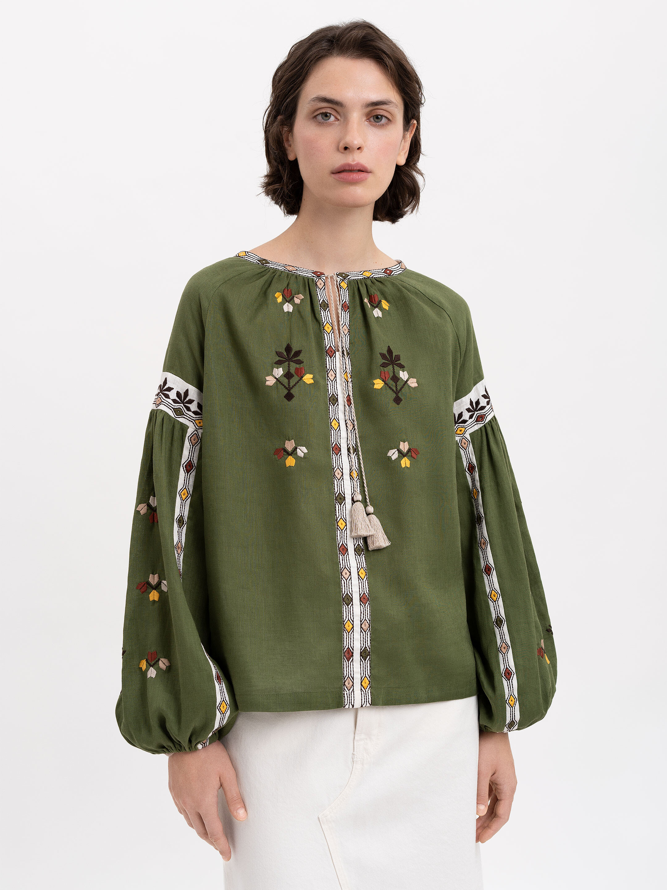 Embroidered shirt with floral ornaments Kashtan Buy