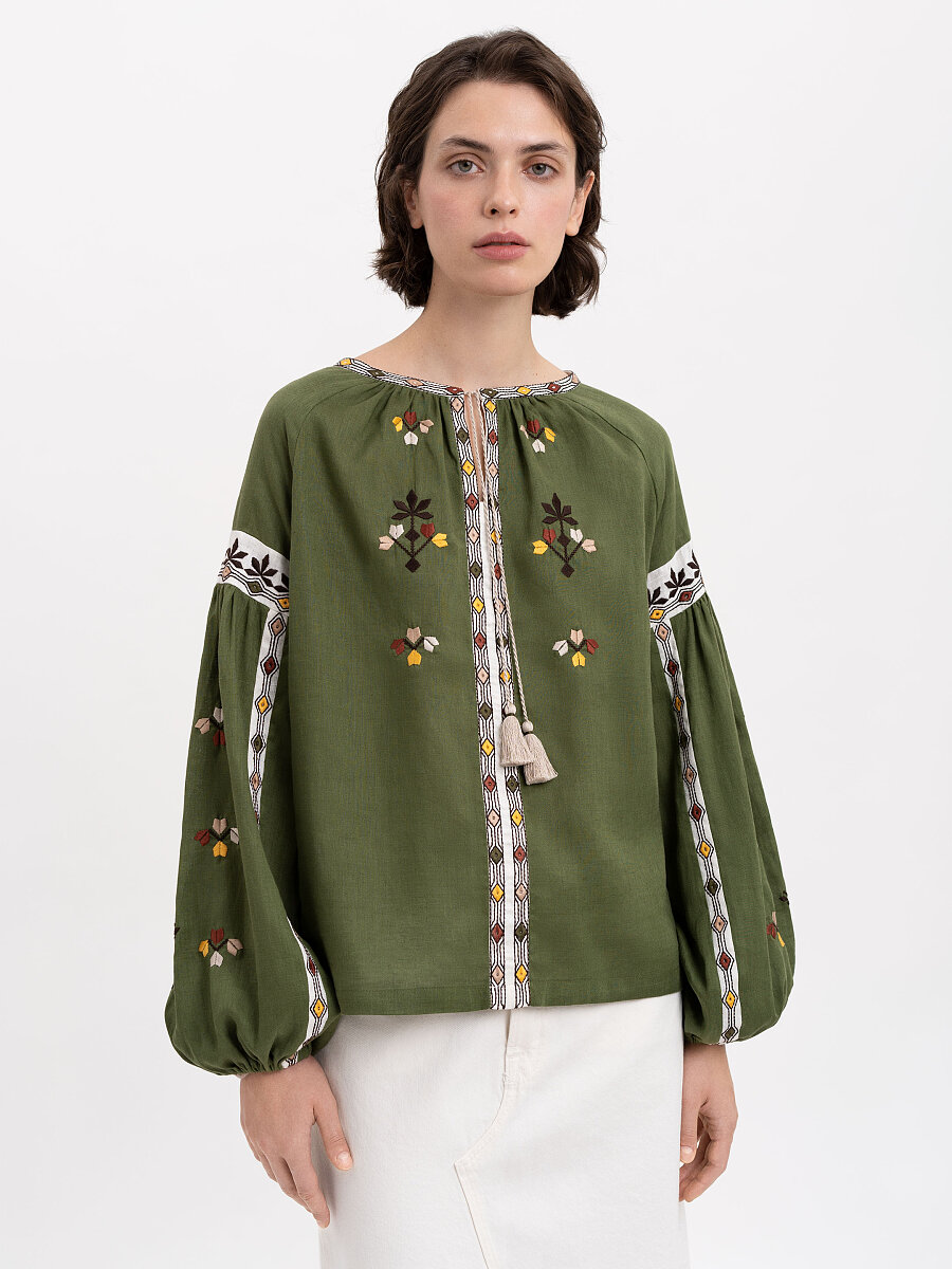 Embroidered shirt with floral ornaments Kashtan [0]