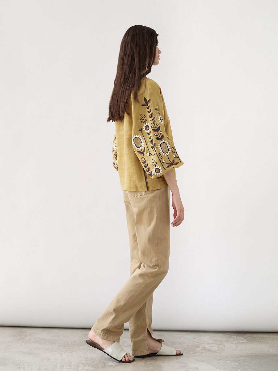 Women's vyshyvanka with floral embroidery Sonyakh [0]