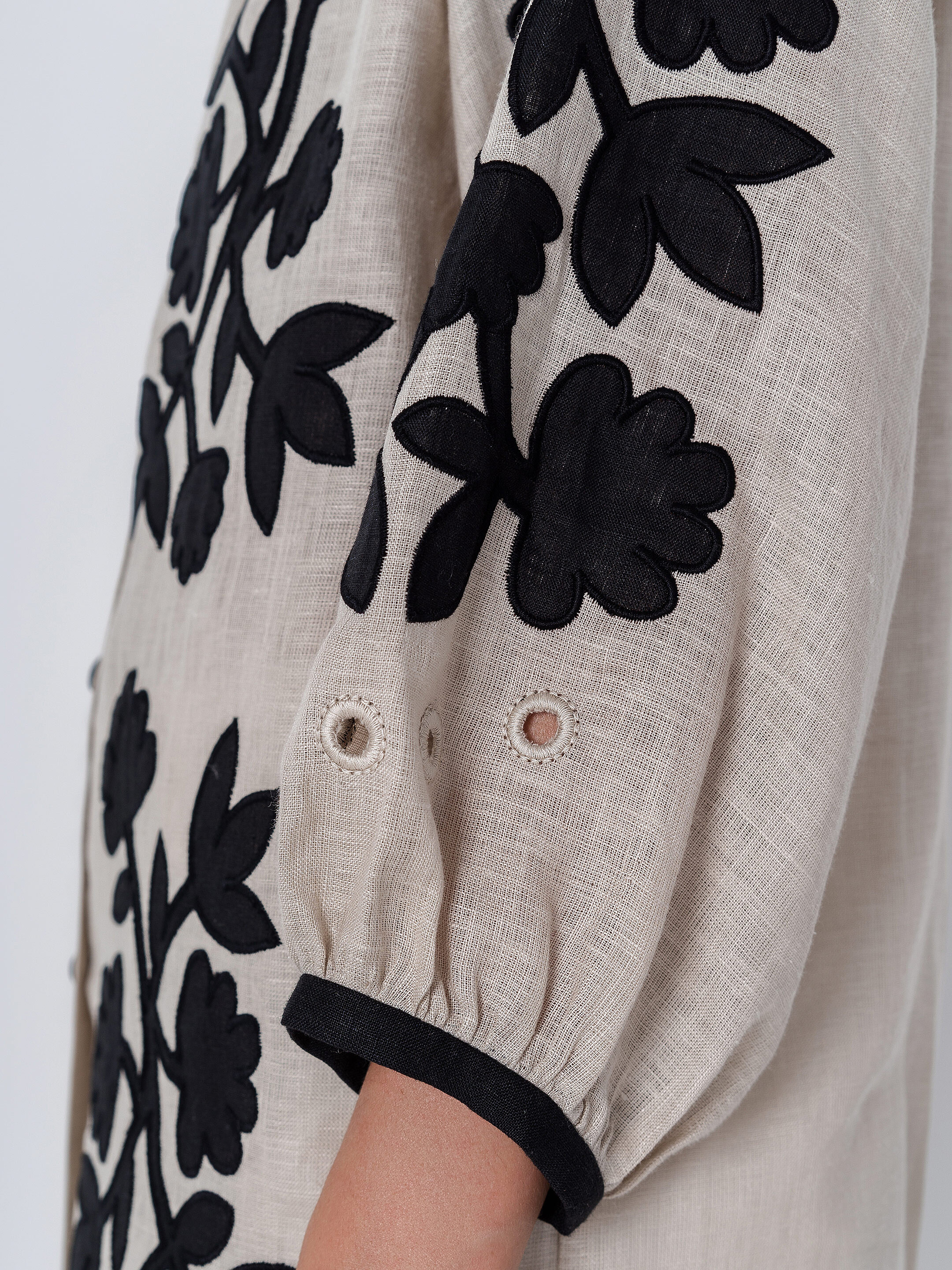 Linen blouse with applique Zagadka Black choose