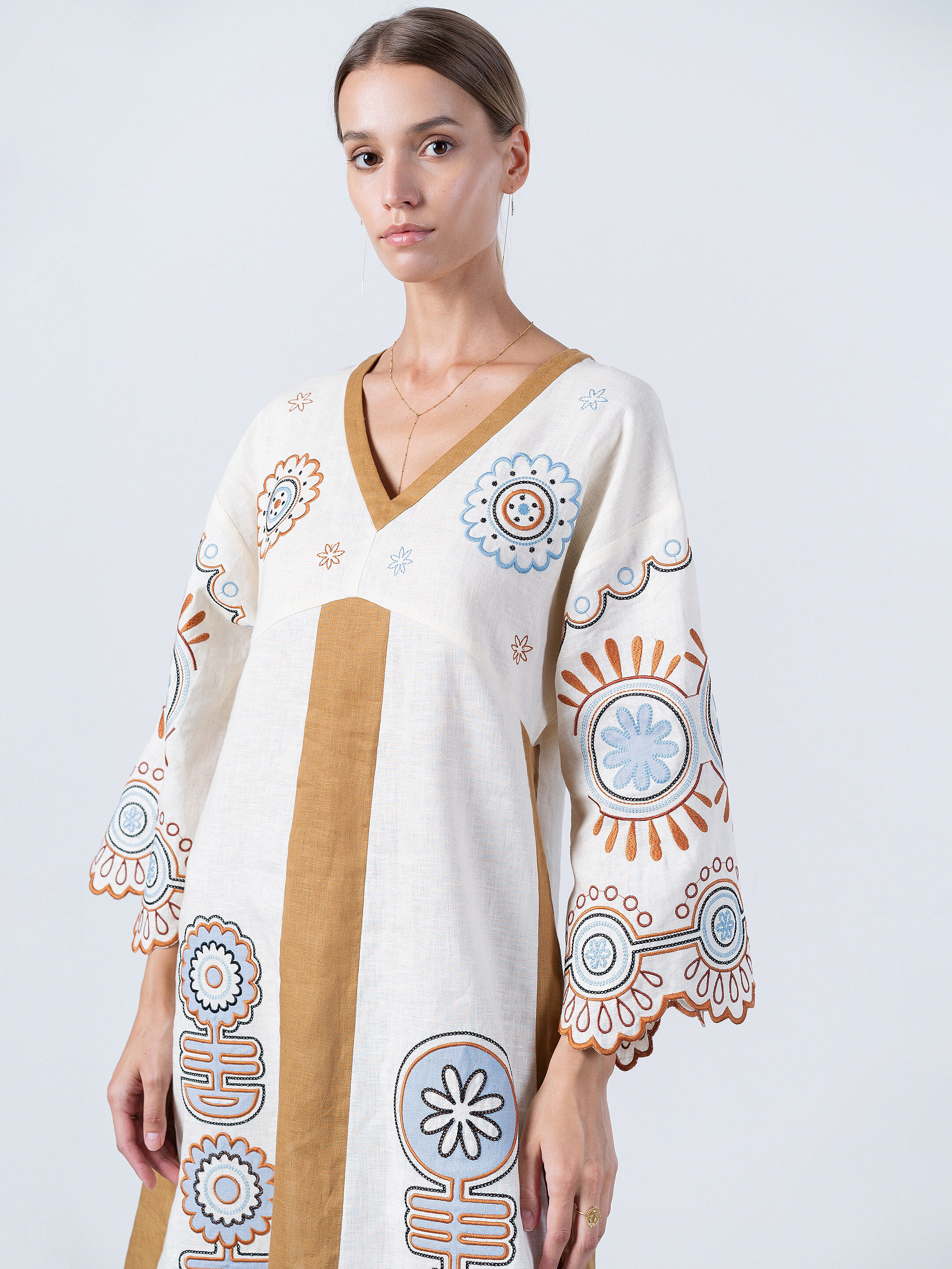 Linen midi-dress in milk color with applique Gloria choose