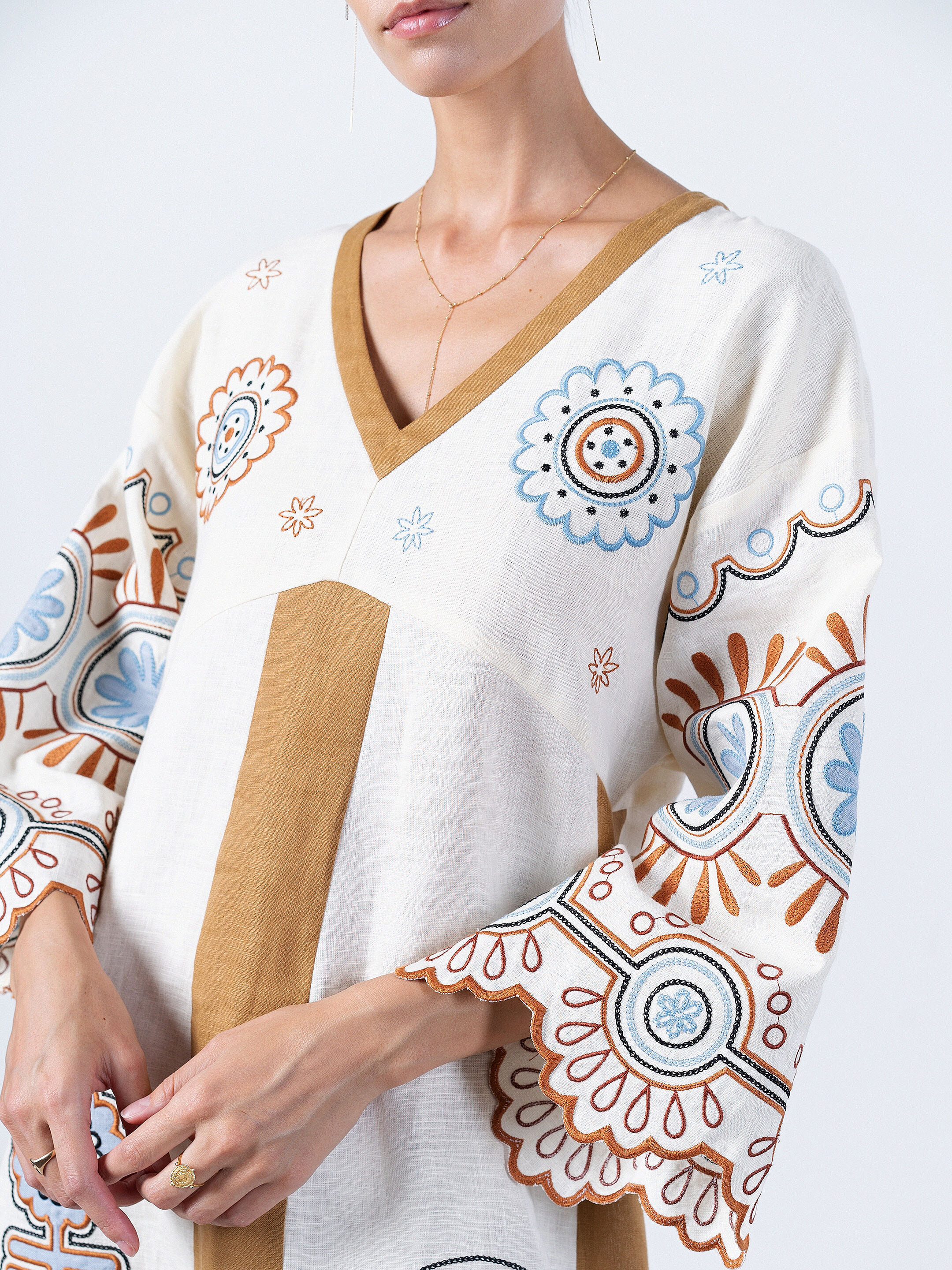 Linen midi-dress in milk color with applique Gloria ціна