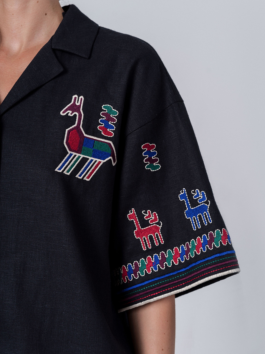 Linen shirt with short sleeves and embroidery Konyk dark [0]