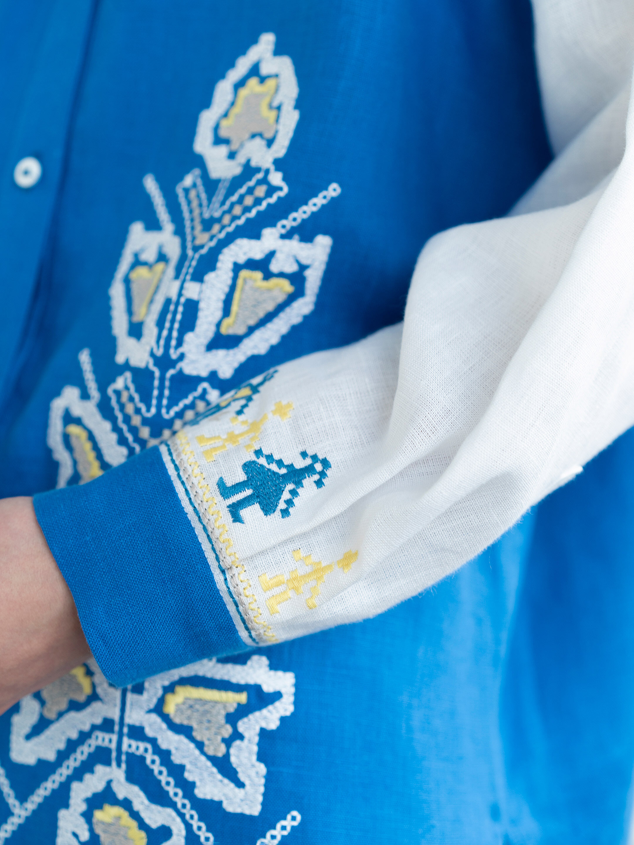 Linen shirt with embroidered cities-heroes Smilyvist photo