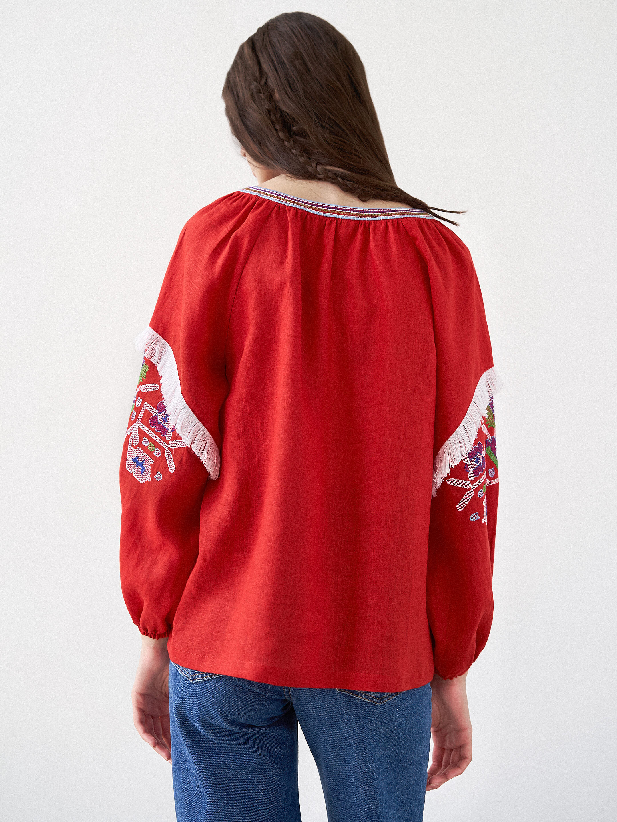 Linen shirt with floral embroidery Oksamyt ціна