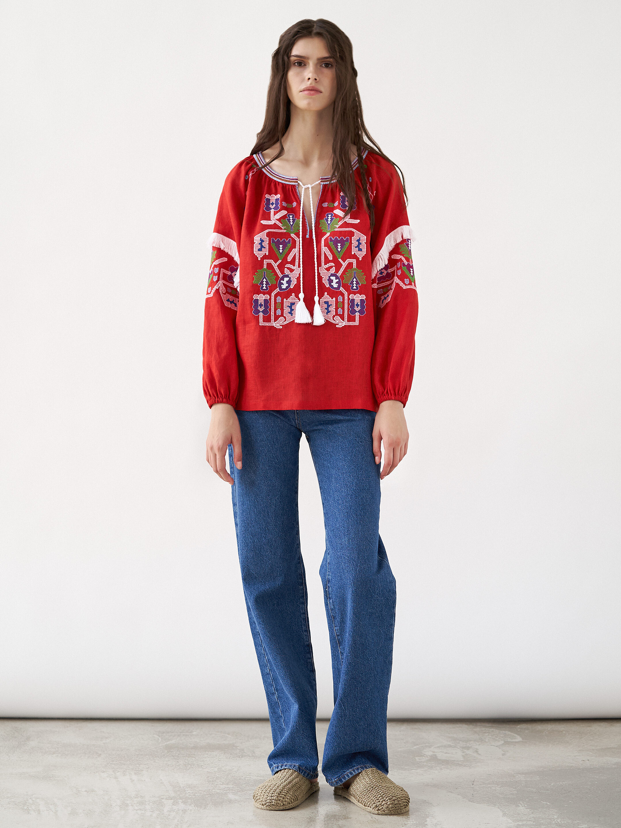 Linen shirt with floral embroidery Oksamyt cheap