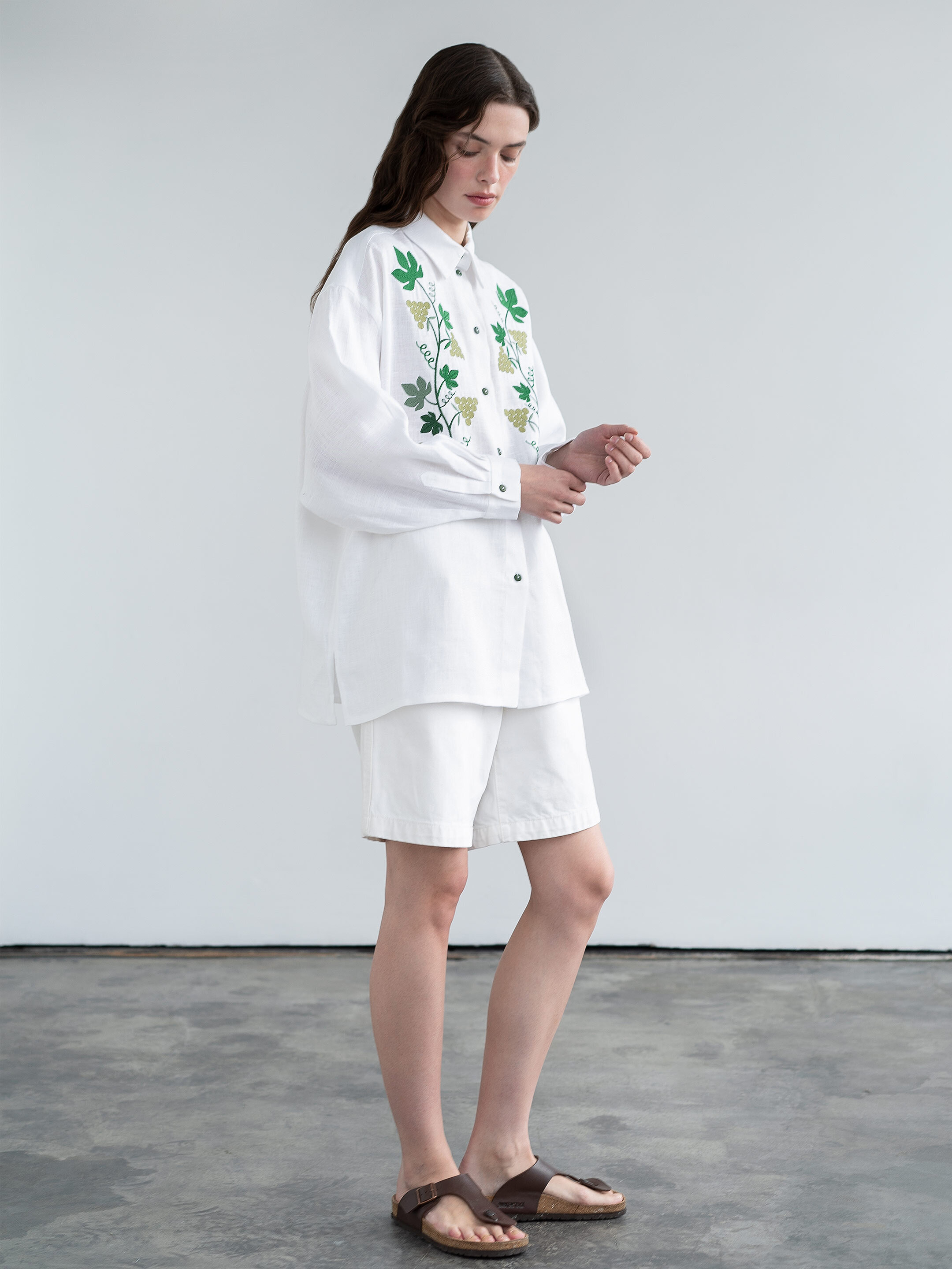 Linen shirt with embroidery Kvity U in Ukraine