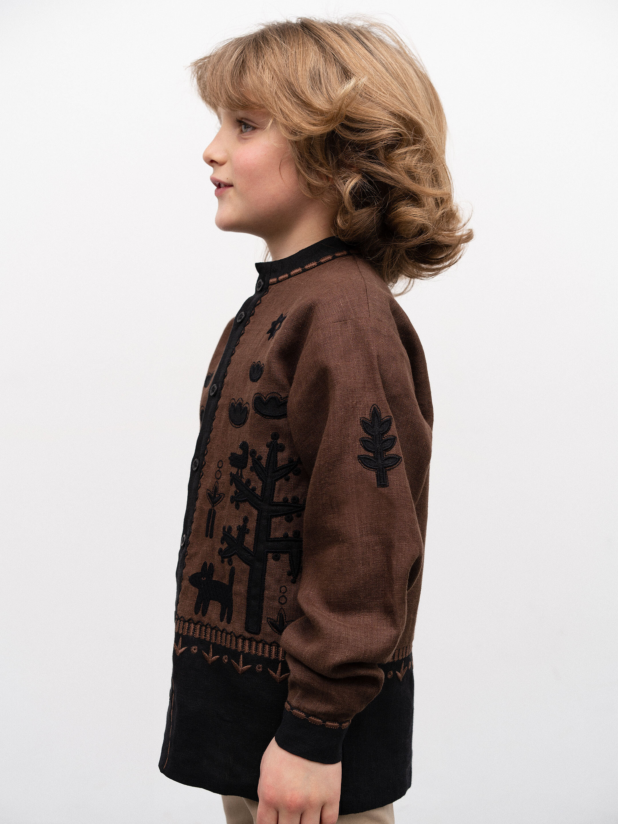 Embroidered shirt for a boy Sirko choose