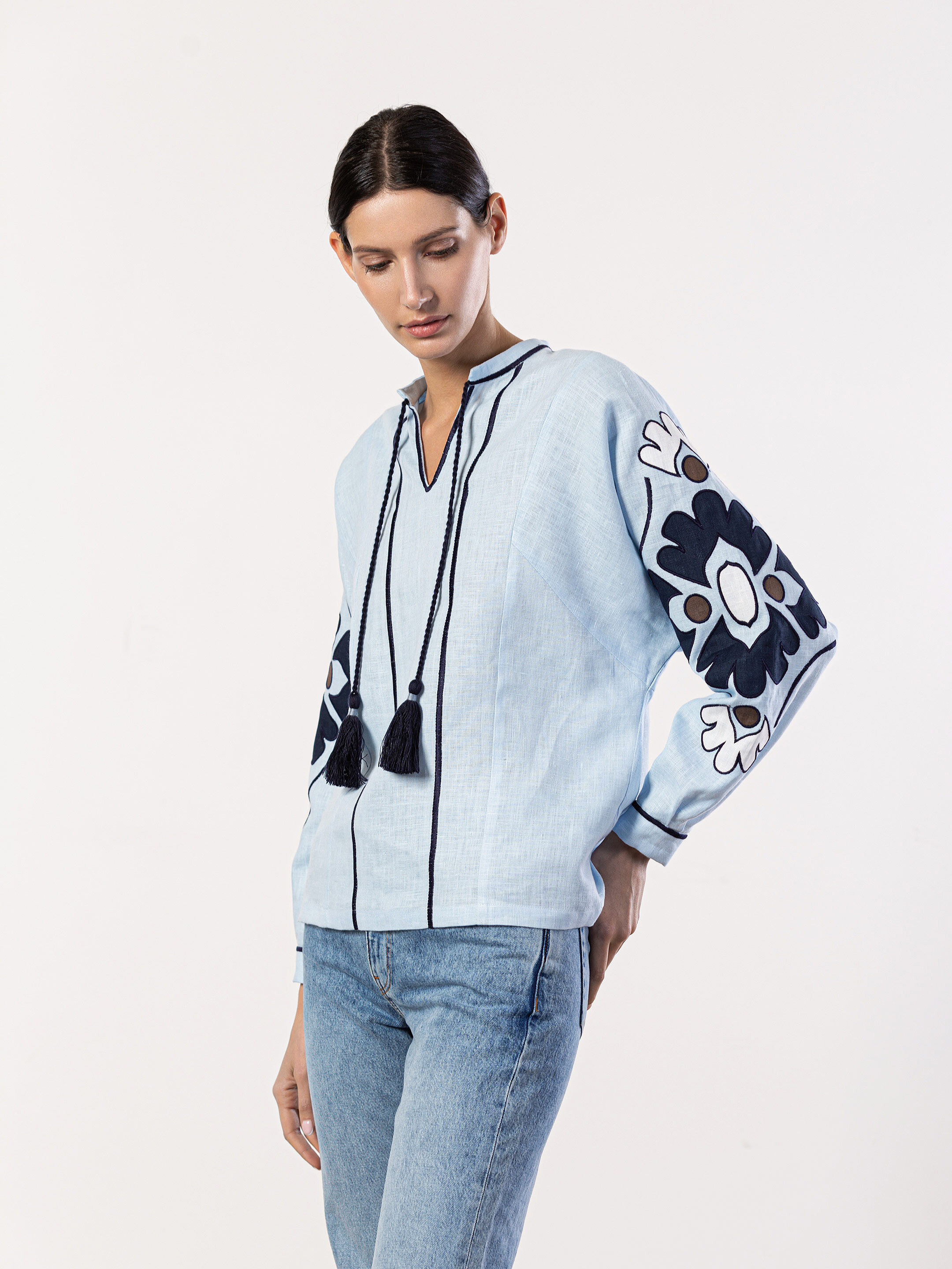 Embroidered shirt in blue linen Aqua Buy
