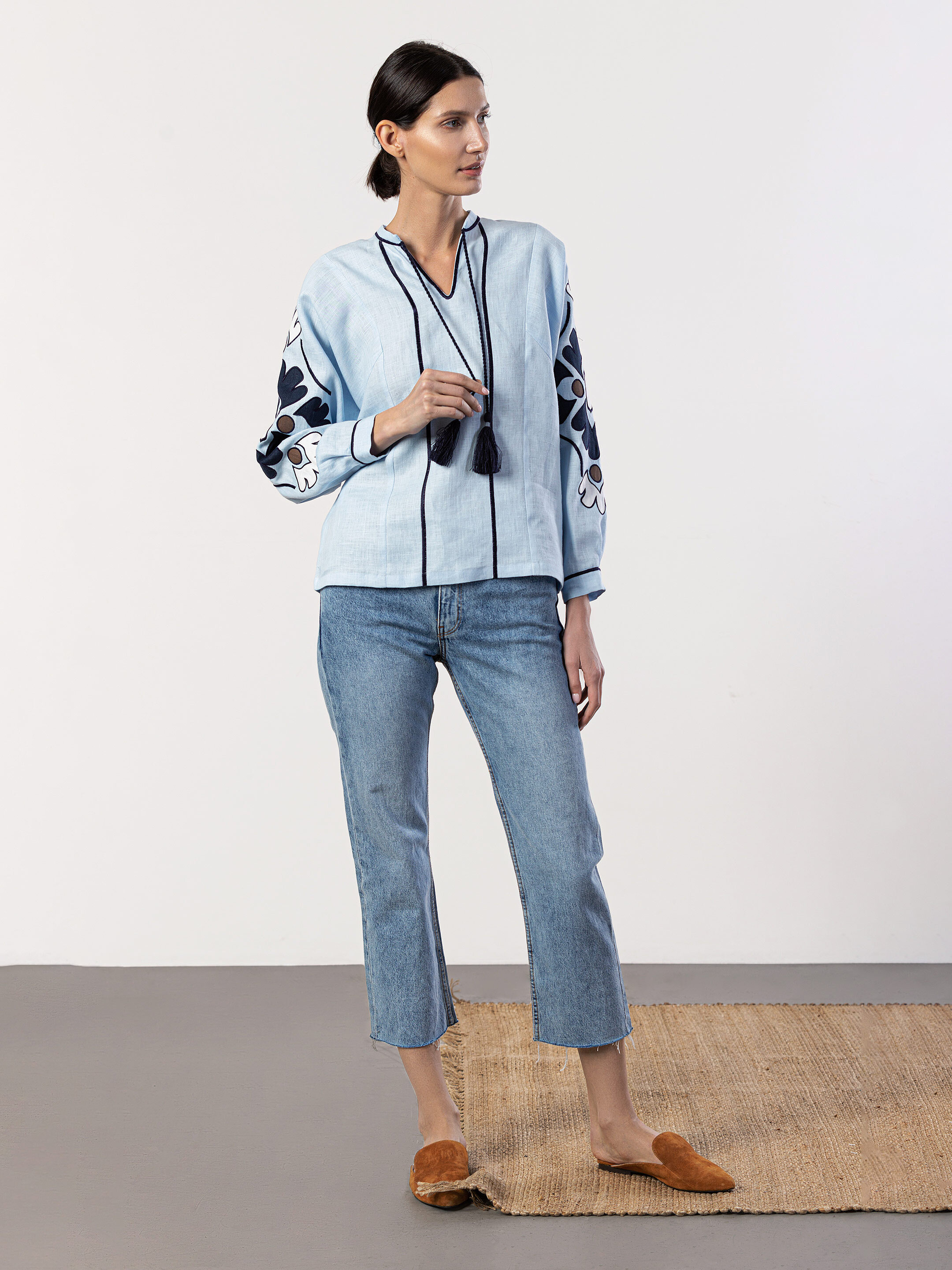 Embroidered shirt in blue linen Aqua cheap