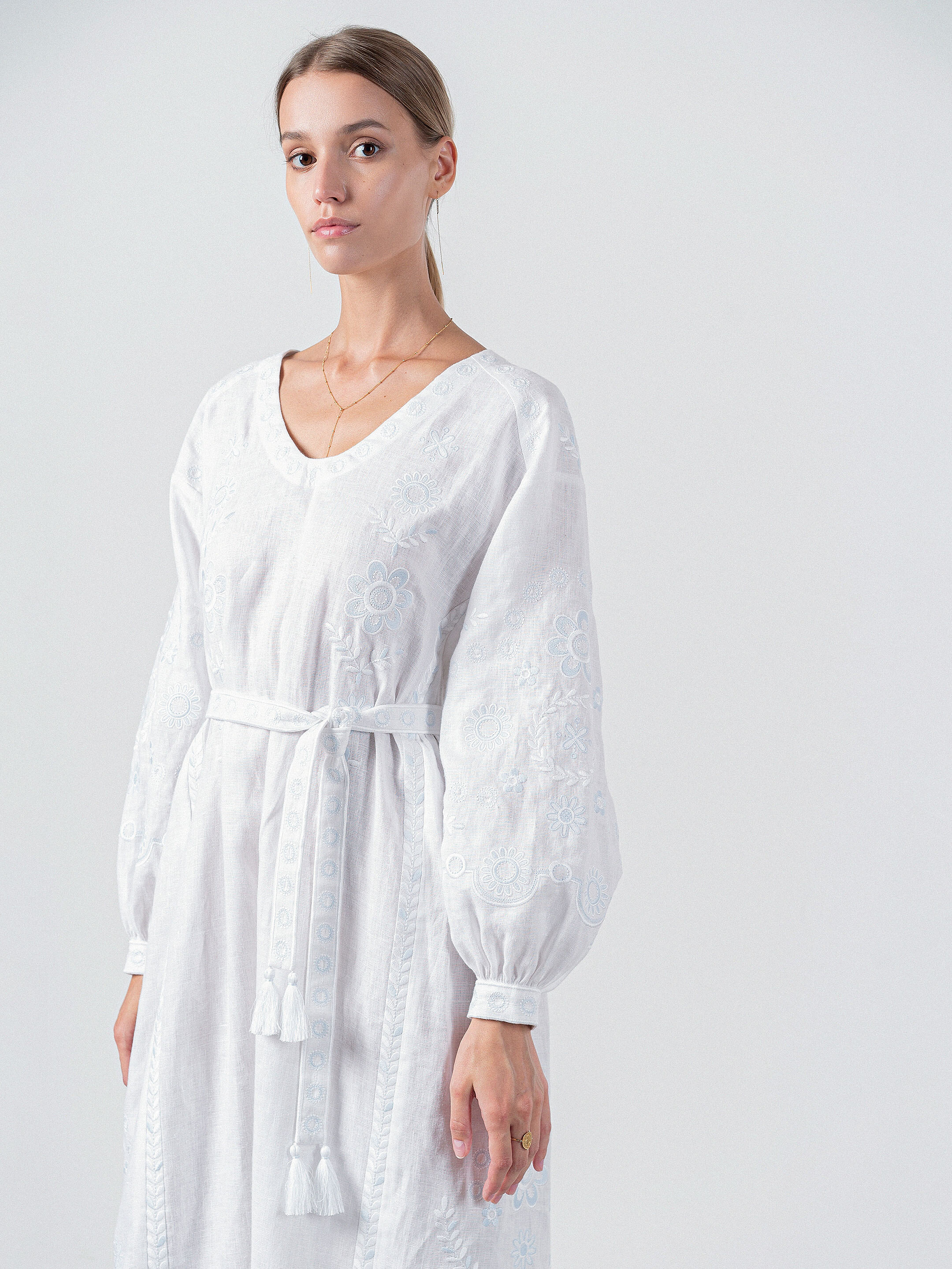 White linen midi dress with white and blue embroidery Rosa choose