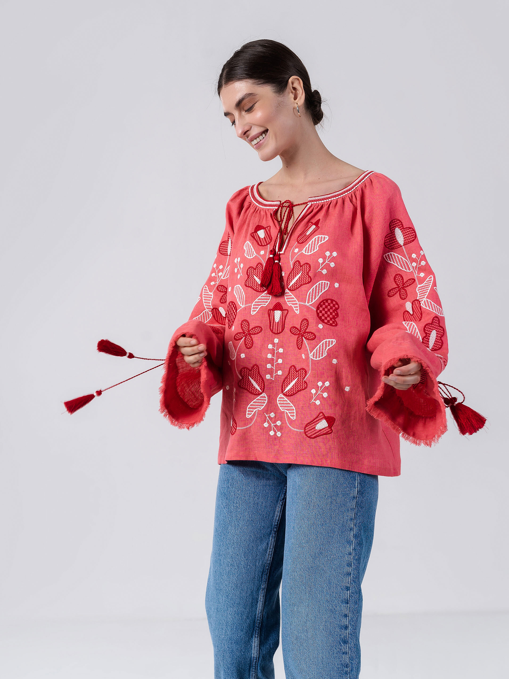 Linen embroidered shirt with floral ornament Pink Harmony Buy