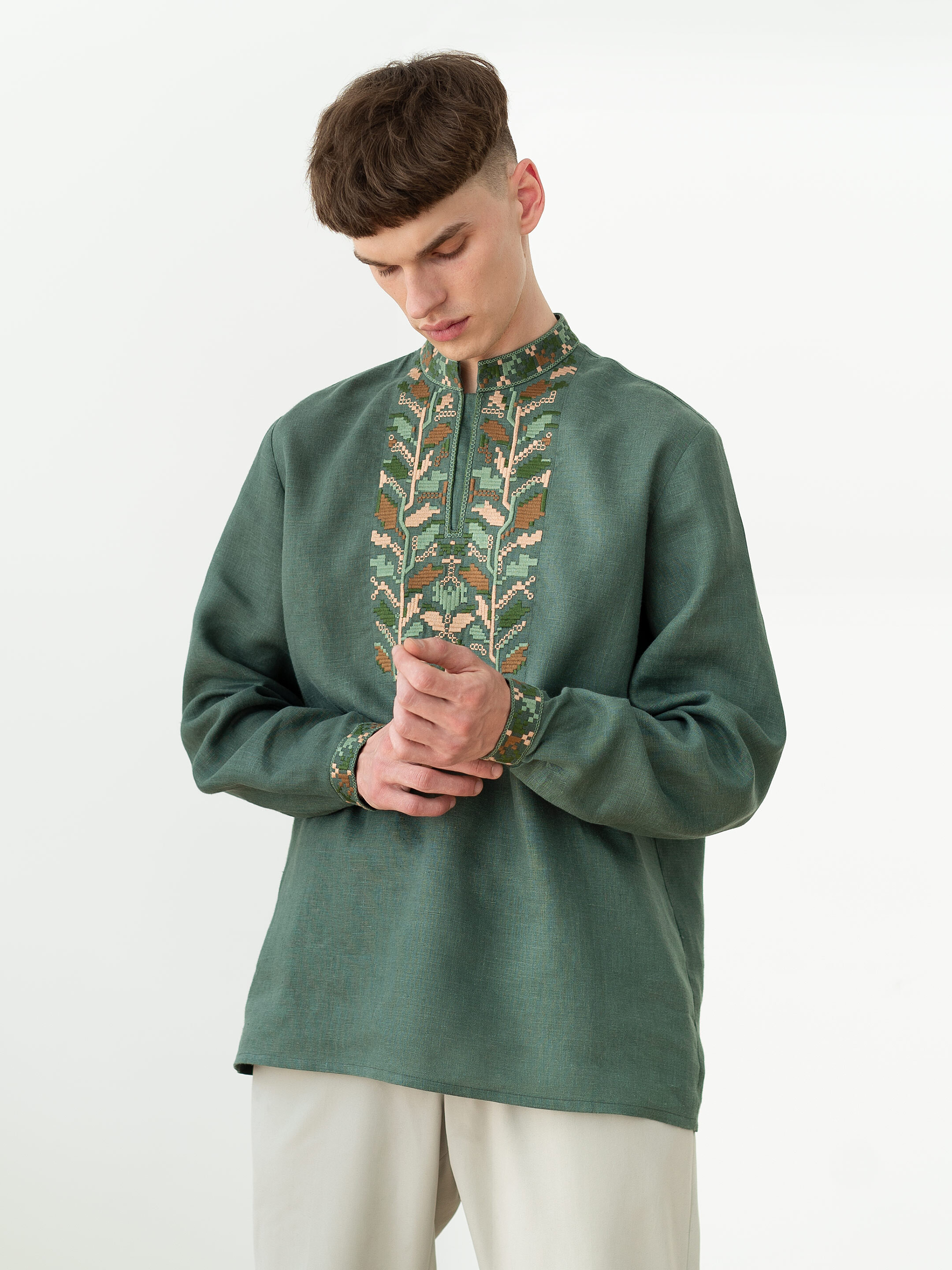 Men's embroidered shirt with pixel ornament of oak leaves Velych ціна