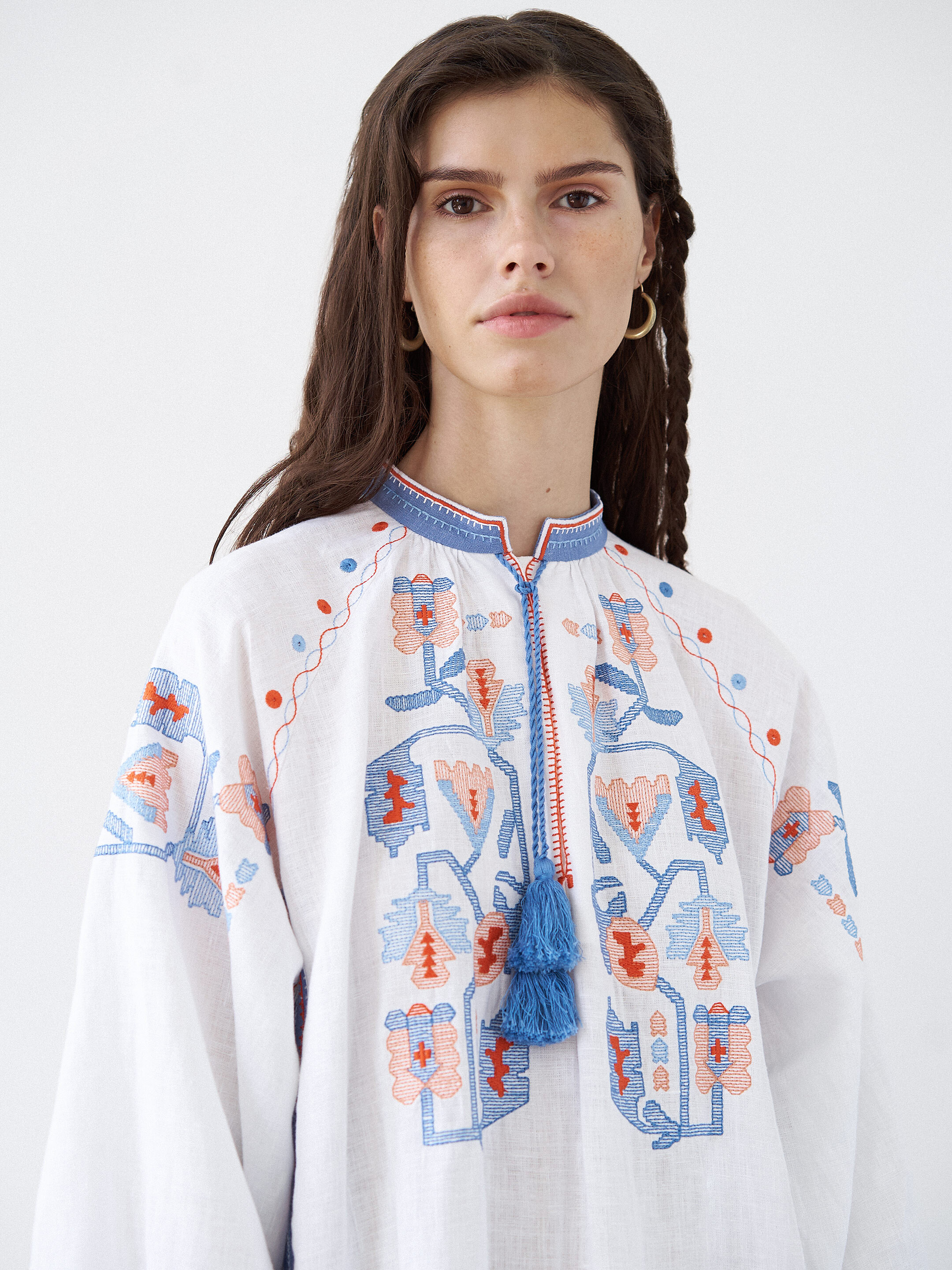 Embroidered dress Svitlo photo