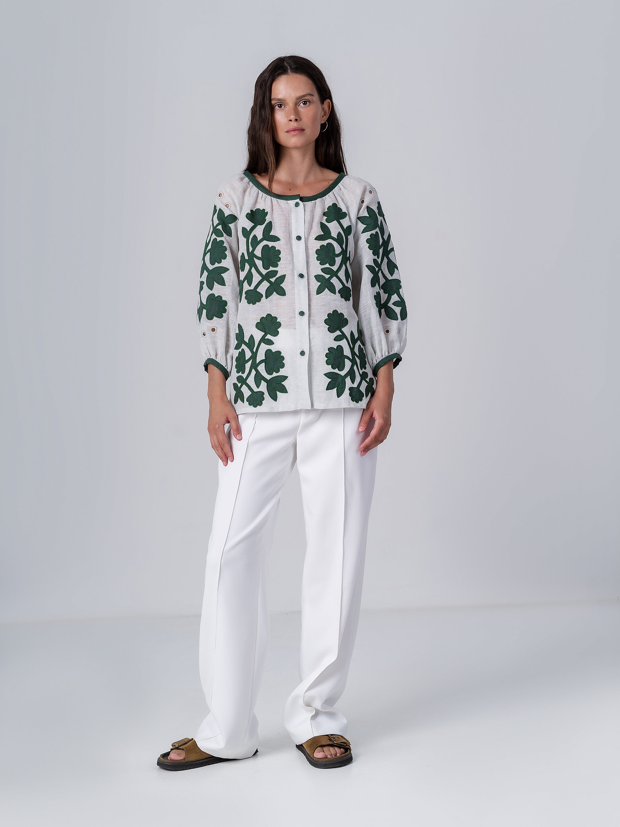 Linen blouse with applique Zagadka ціна