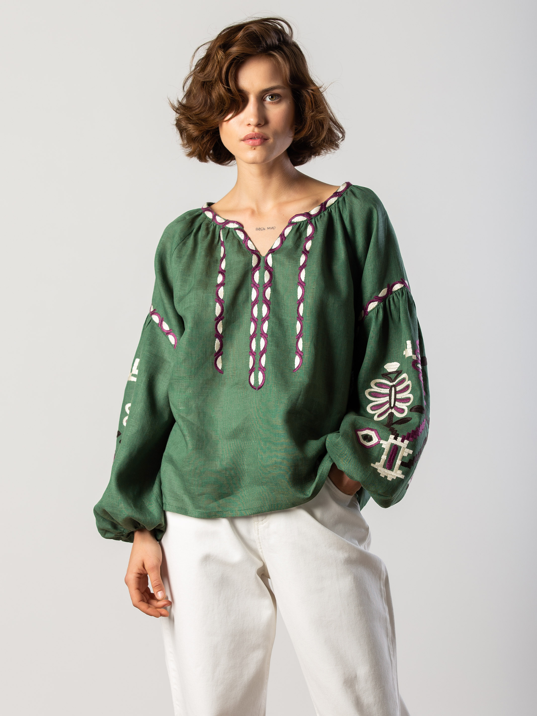 Embroidered shirt in linen with floral ornament Butterfly green - photo 1