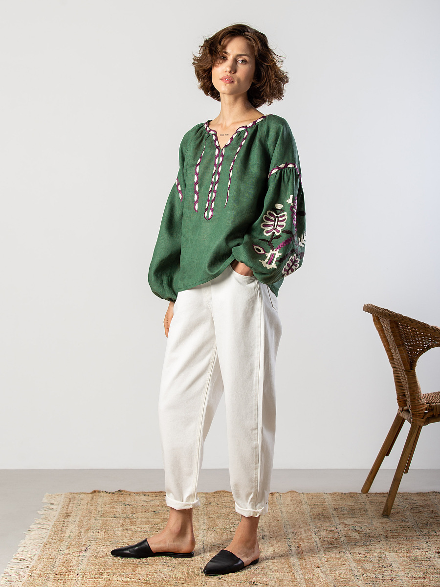 Embroidered shirt in linen with floral ornament Butterfly green [0]