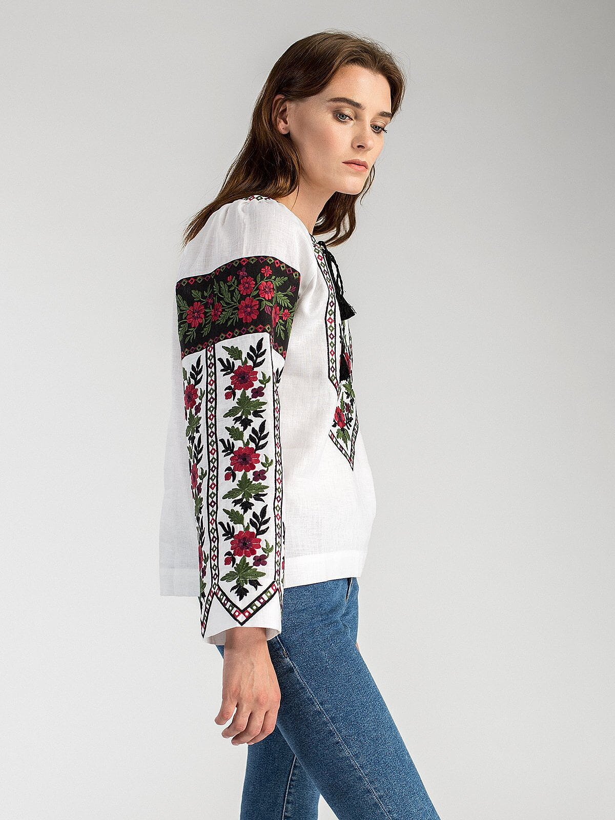 Embroidered women`s shirt Bright 2 in Ukraine