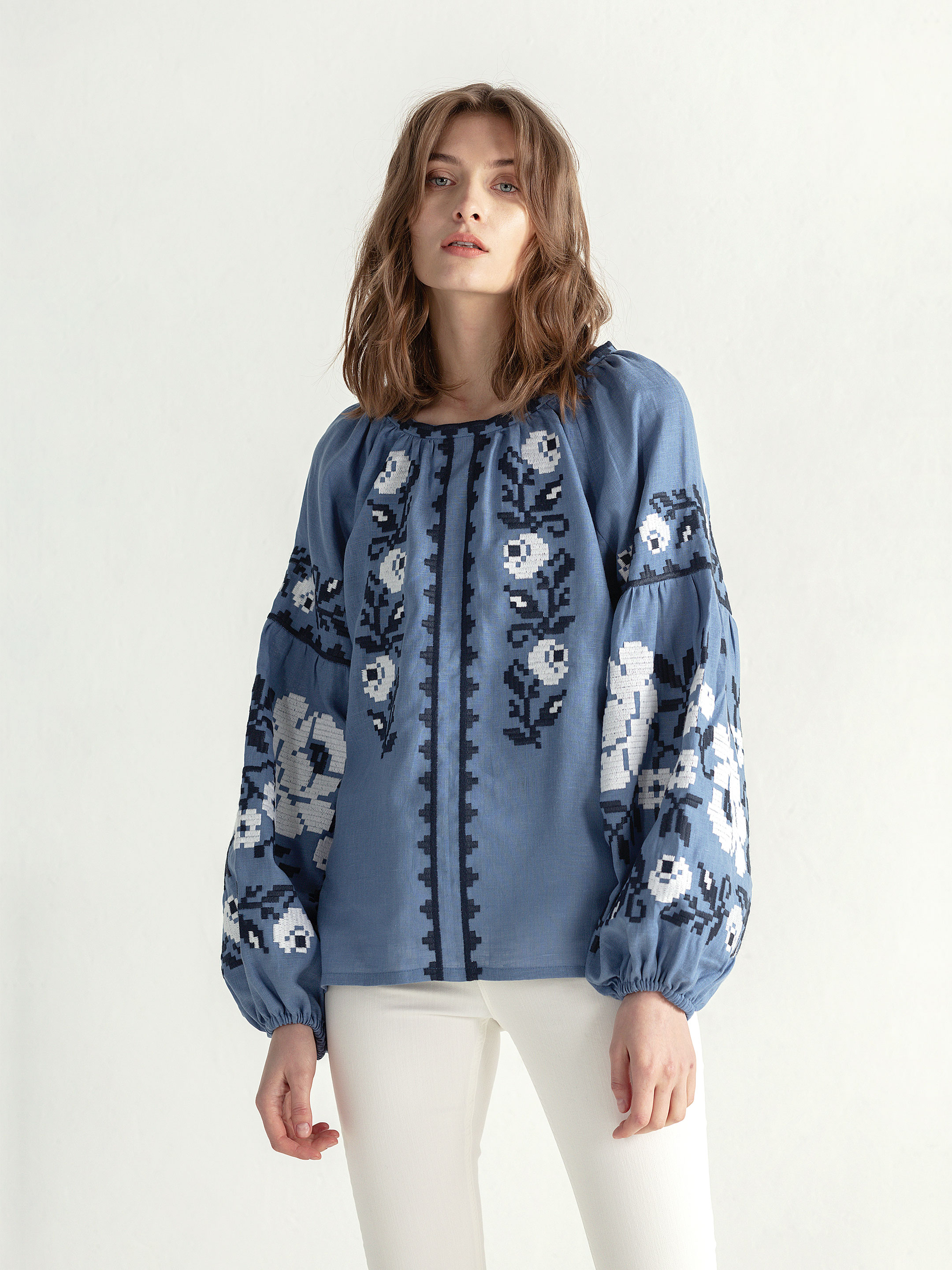 Embroidered shirt in blue linen FLOW 2 - photo 1