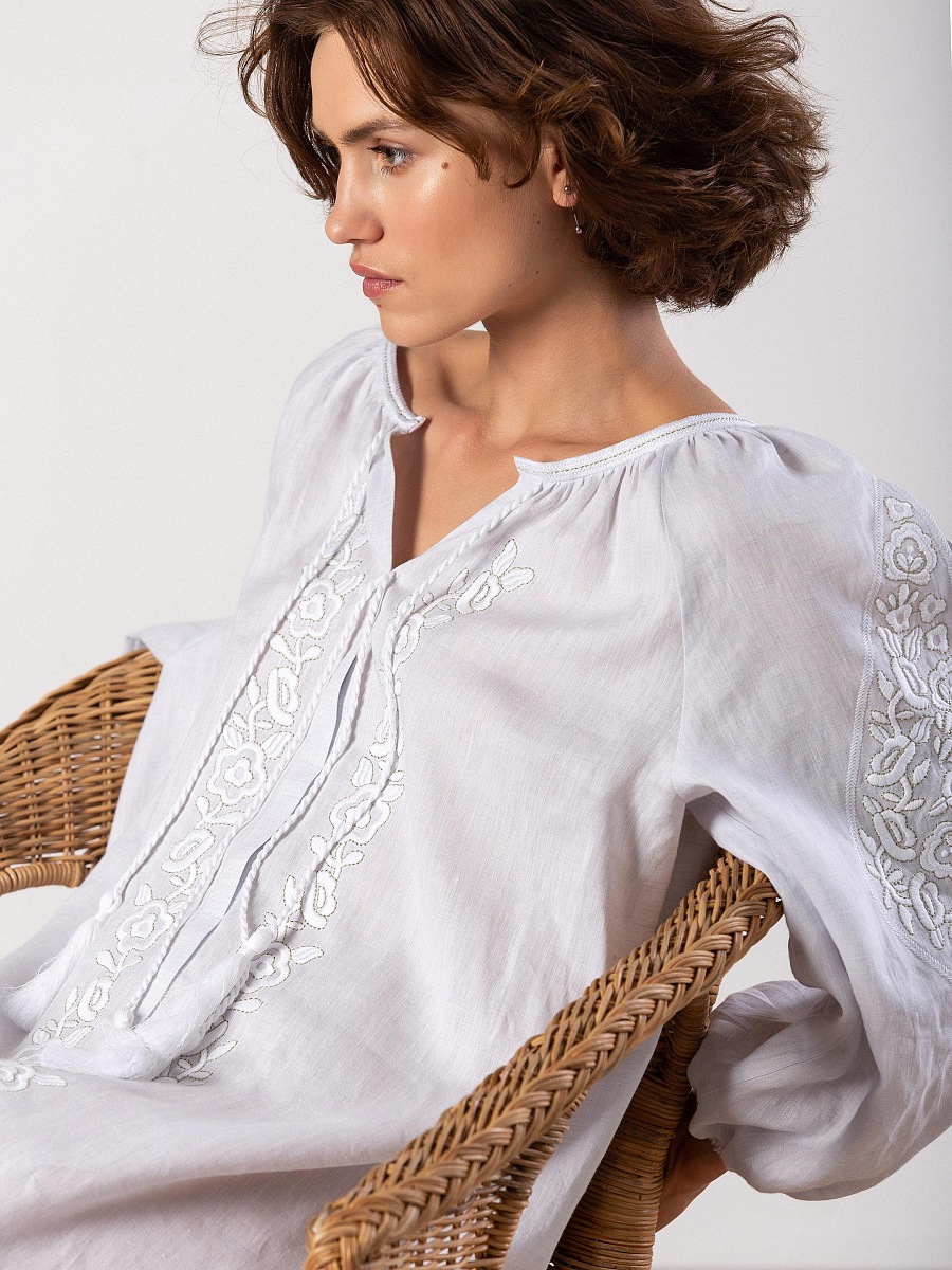 Light linen dress with embroidery in tone Jasmine White [0]
