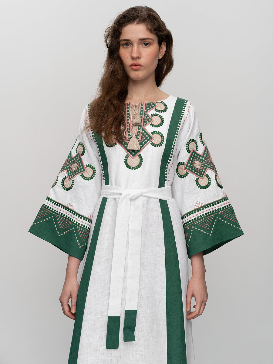 Free-cut white dress with embroidery Temple [0]