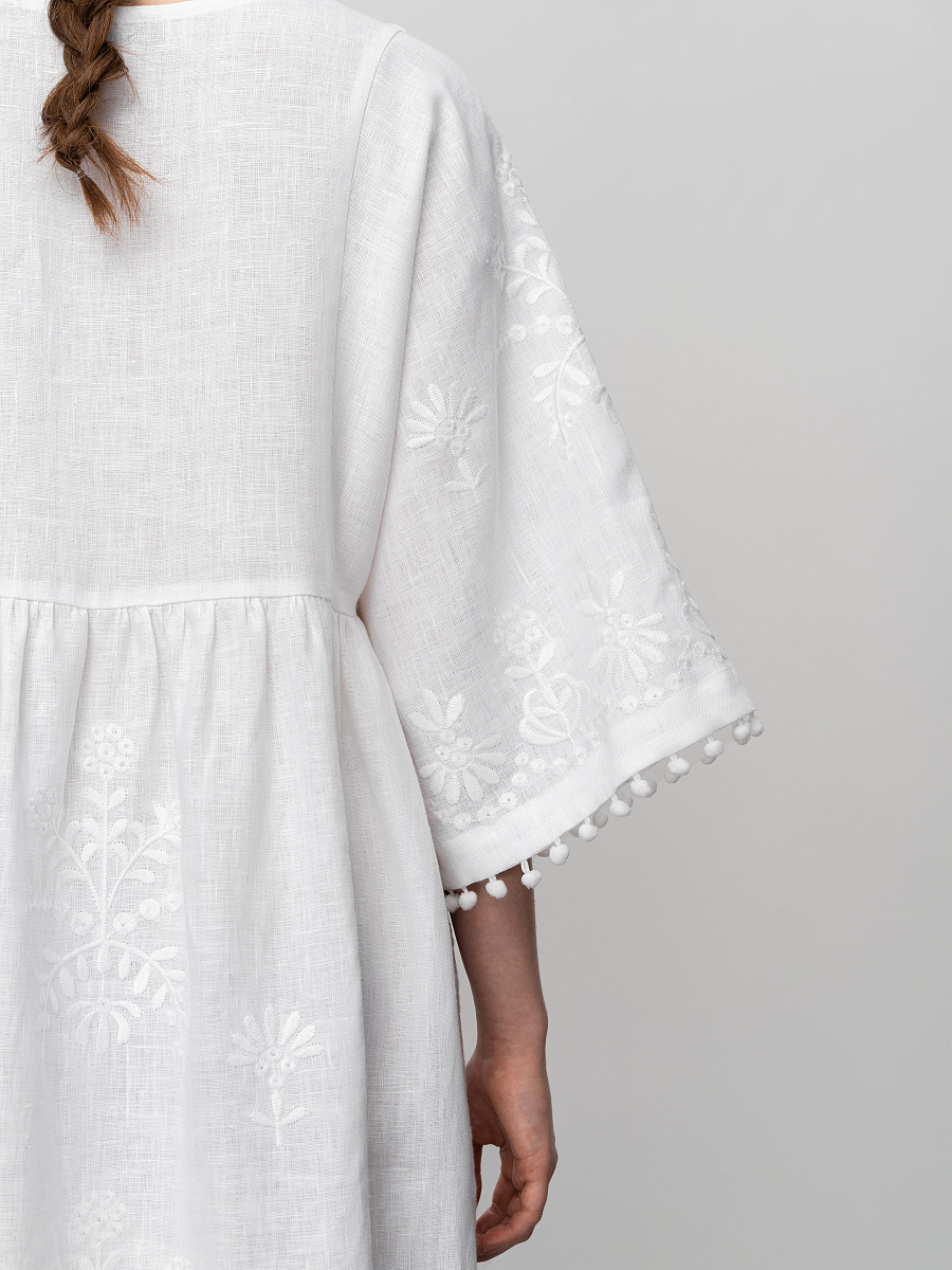 White easy linen dress with floral embroidery Virgin [0]
