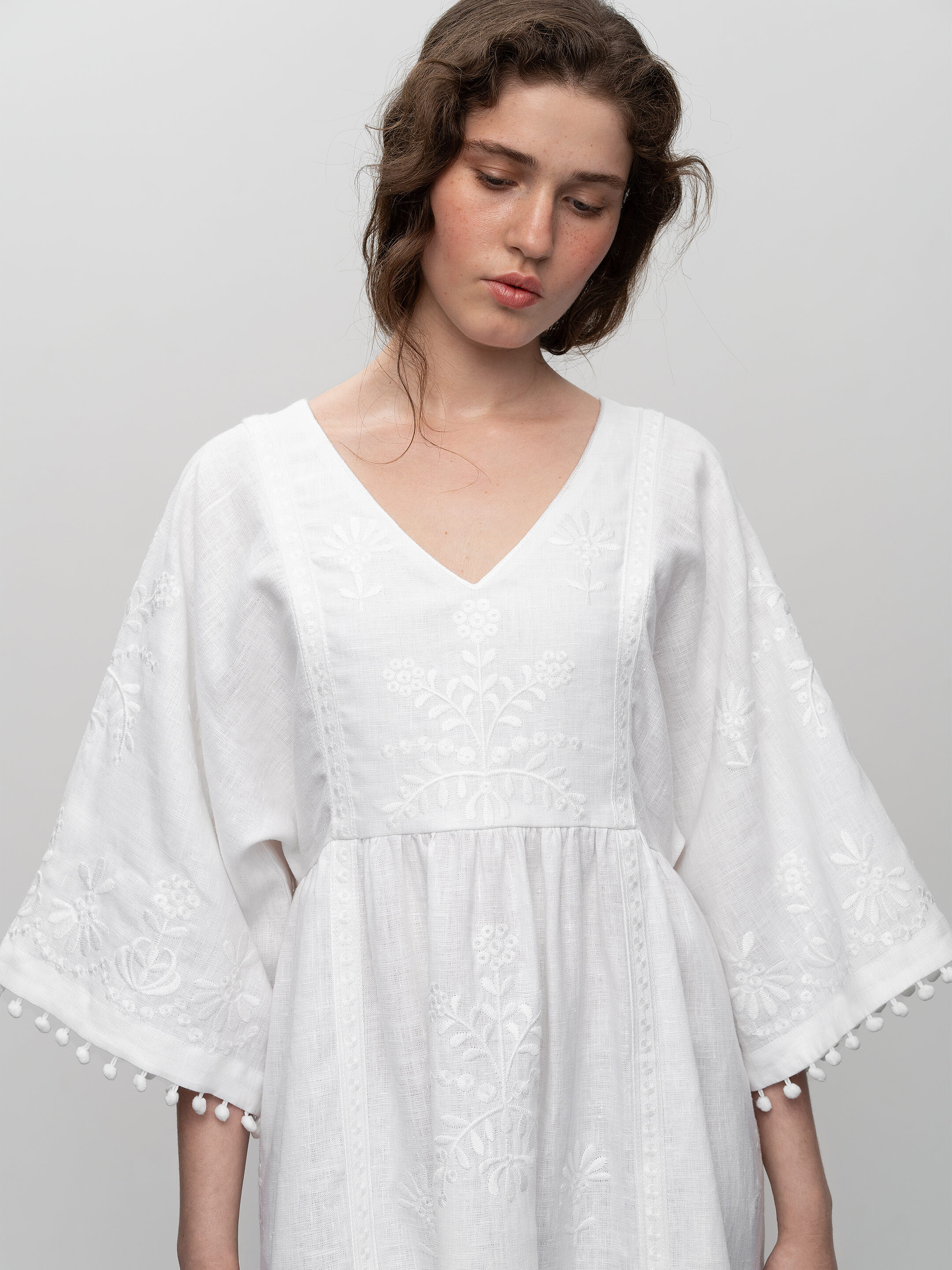 White easy linen dress with floral embroidery Virgin choose