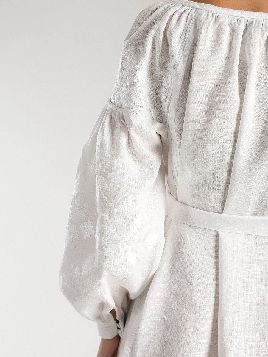 White linen maxi-dress with white embroidery MD21 [0]