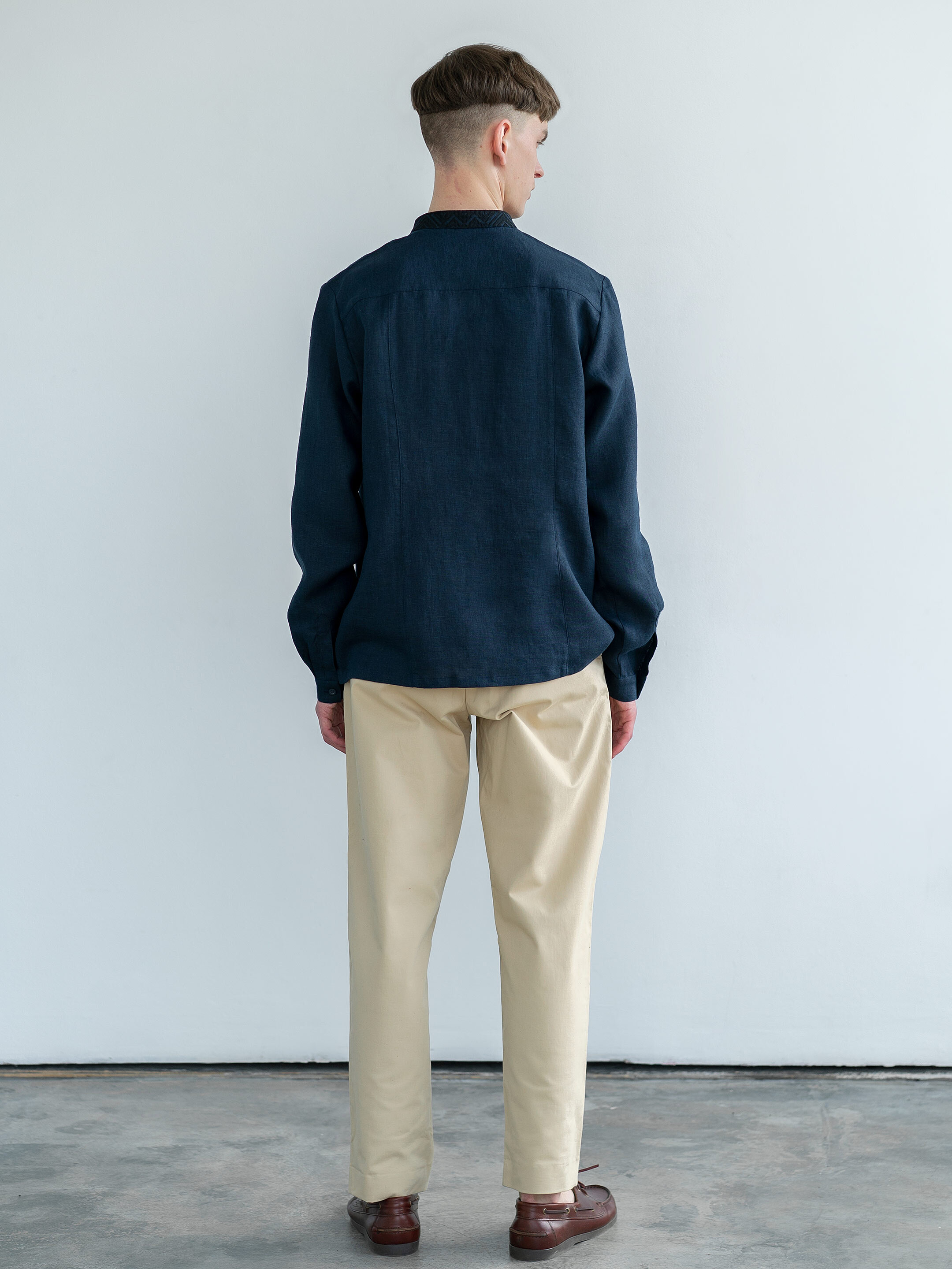 Dark-blue linen shirt with black embroidery ED4 photo