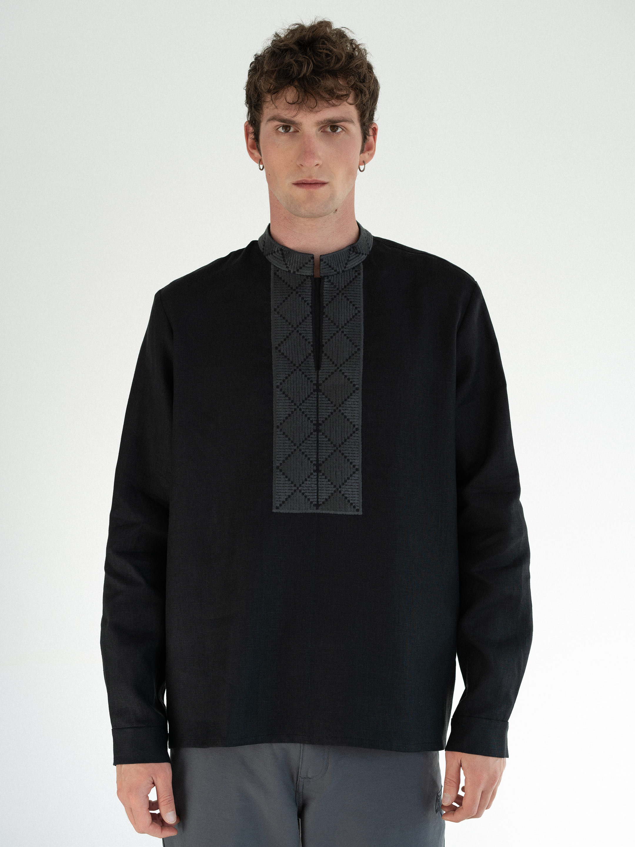 Black linen shirt with embroidered black rhombuses ED17 Black - photo 2