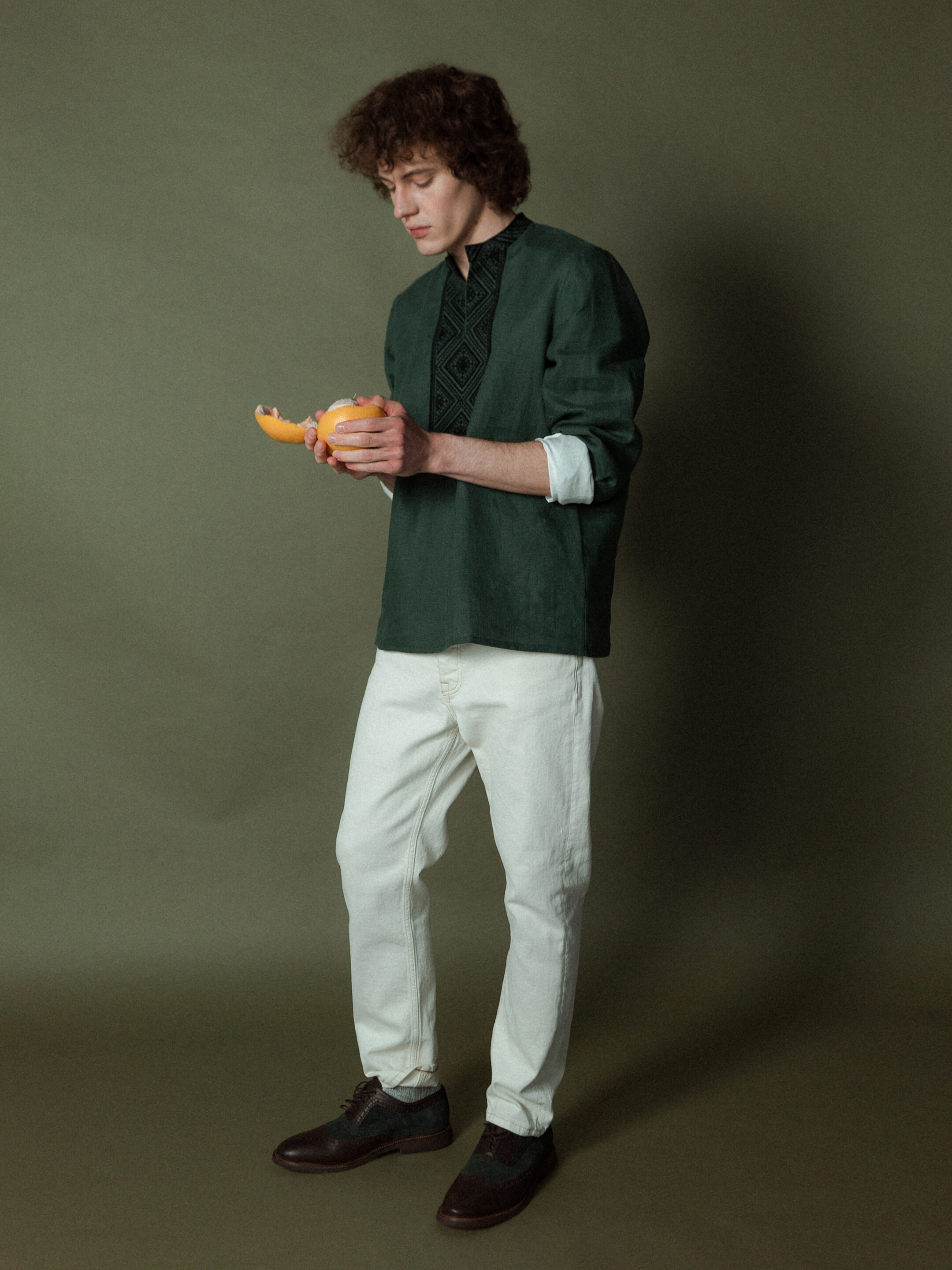 Men's shirt from green linen with embroidery Troyan ціна