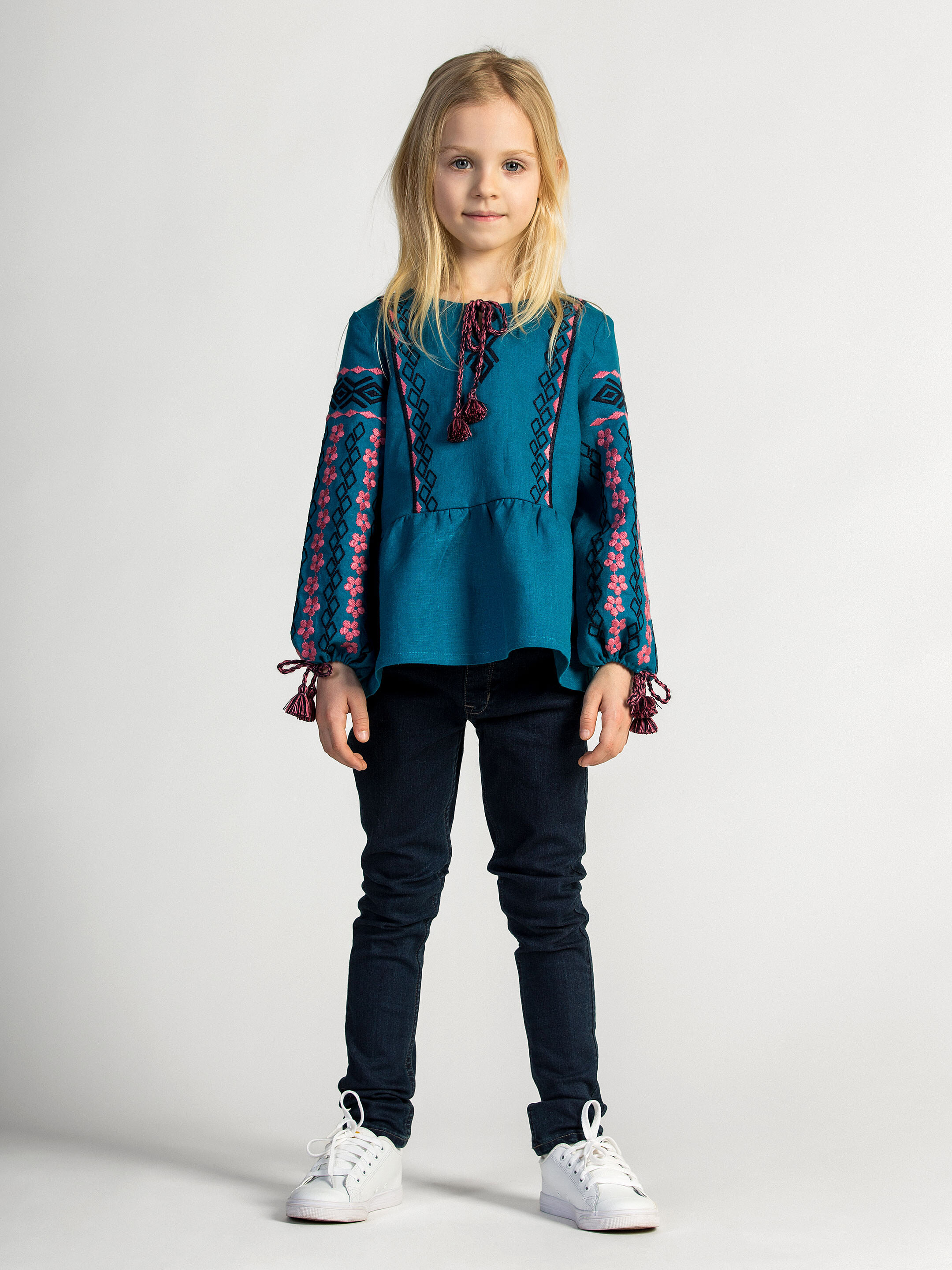 Embroidered shirt for girls Sakura ціна