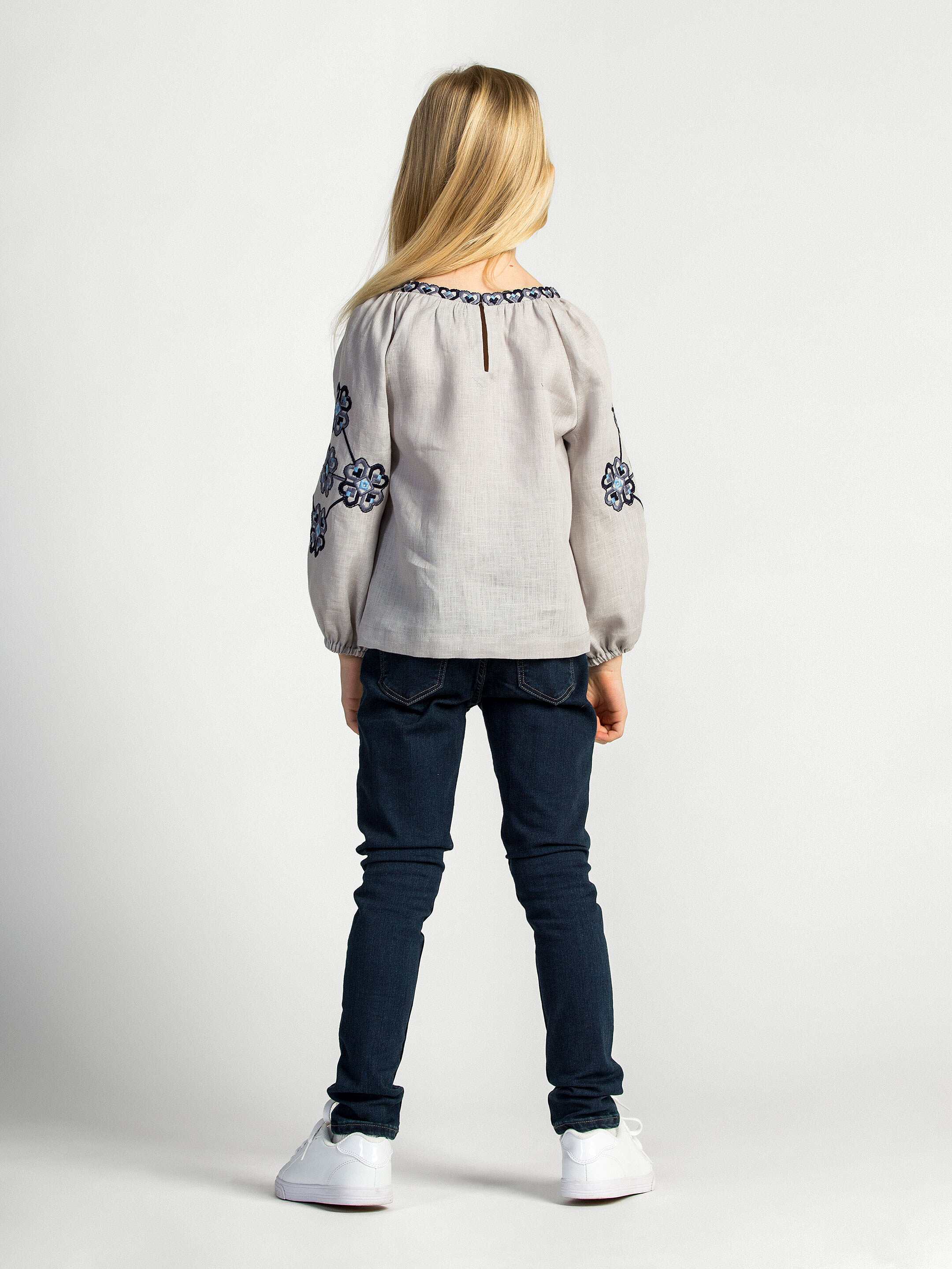 Embroidered shirt for girls Heart photo